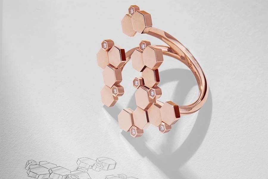 Bee De Chaumet - ban giao huong cua anh sang va mat ngot hinh anh