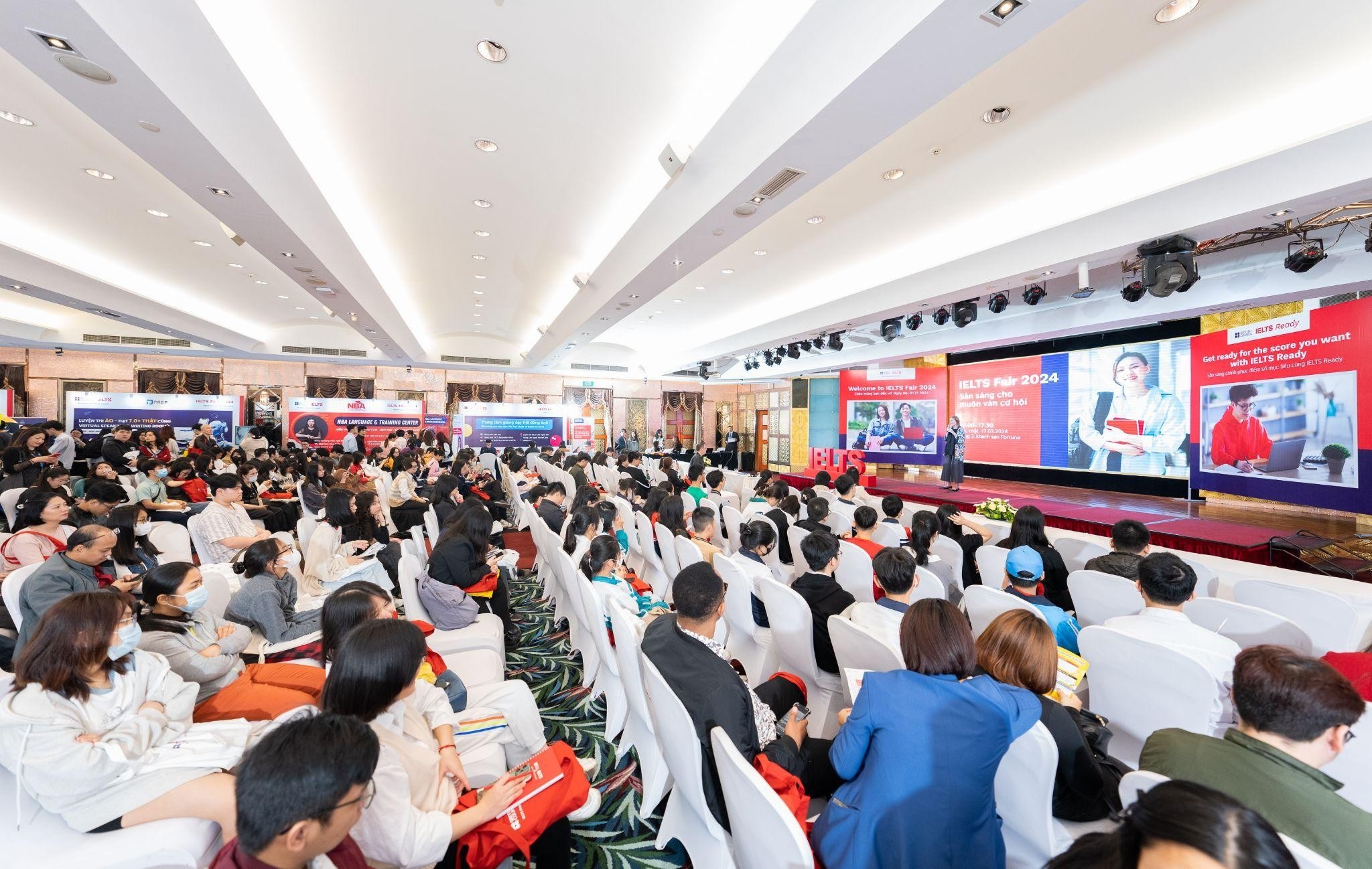 Ngay hoi IELTS lon nhat cua Hoi dong Anh tro lai voi nhieu uu dai hinh anh