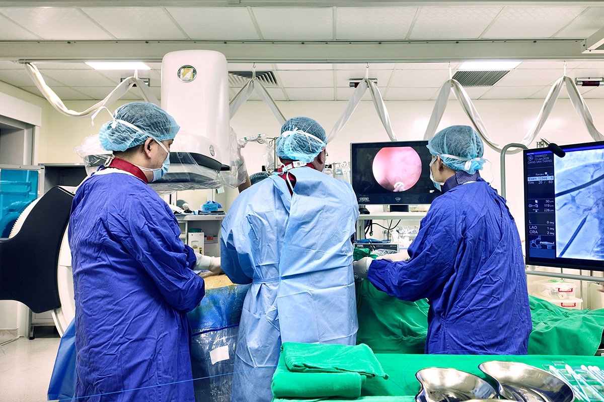 Xu ly soi mat tai phat sau mot lan can thiep tai Vinmec Ha Long hinh anh