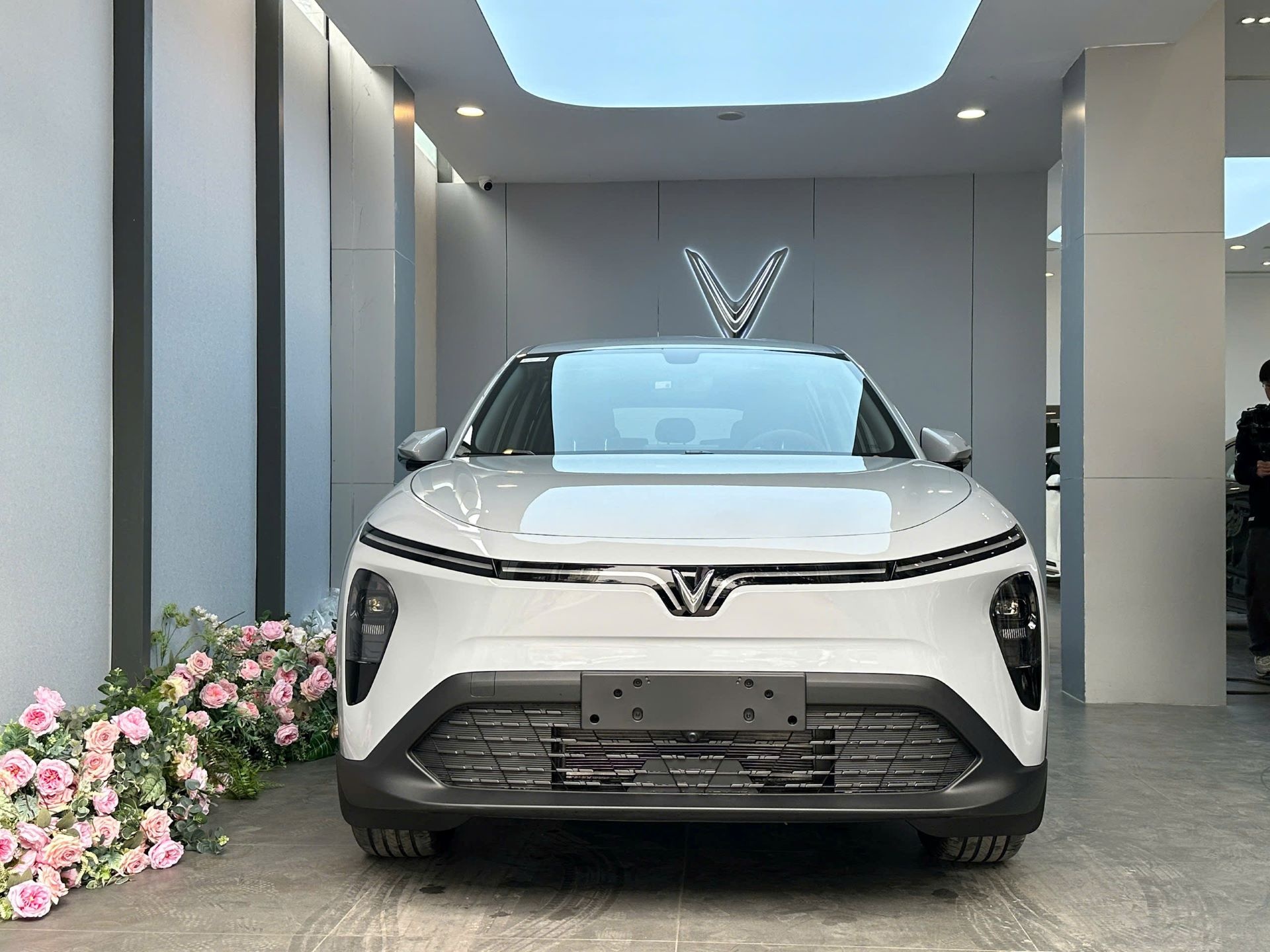 VF MPV 7,  xe dien anh 1