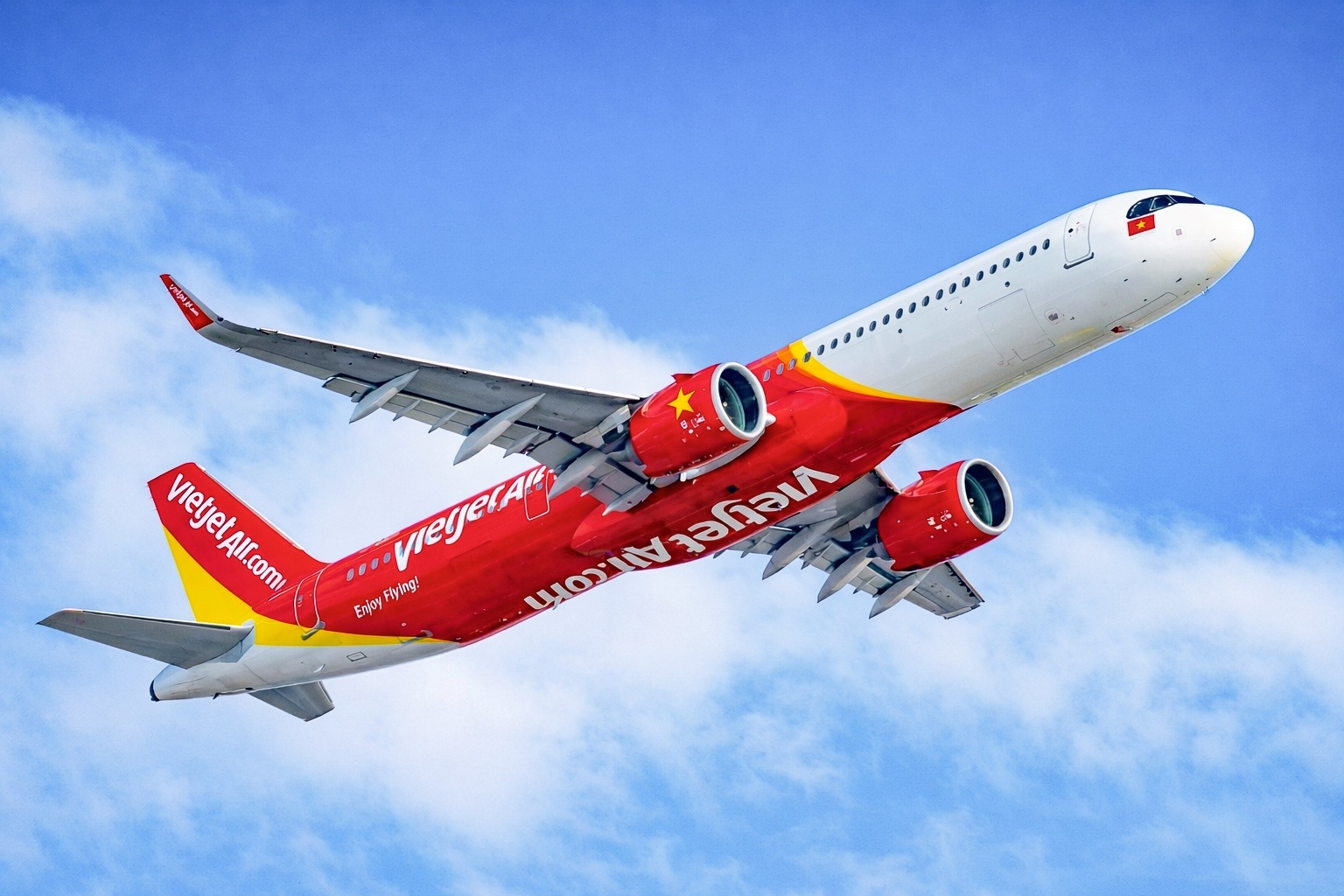 Bay cung Vietjet voi ve khuyen mai Eco tu 0 dong, ve Deluxe giam 20% hinh anh