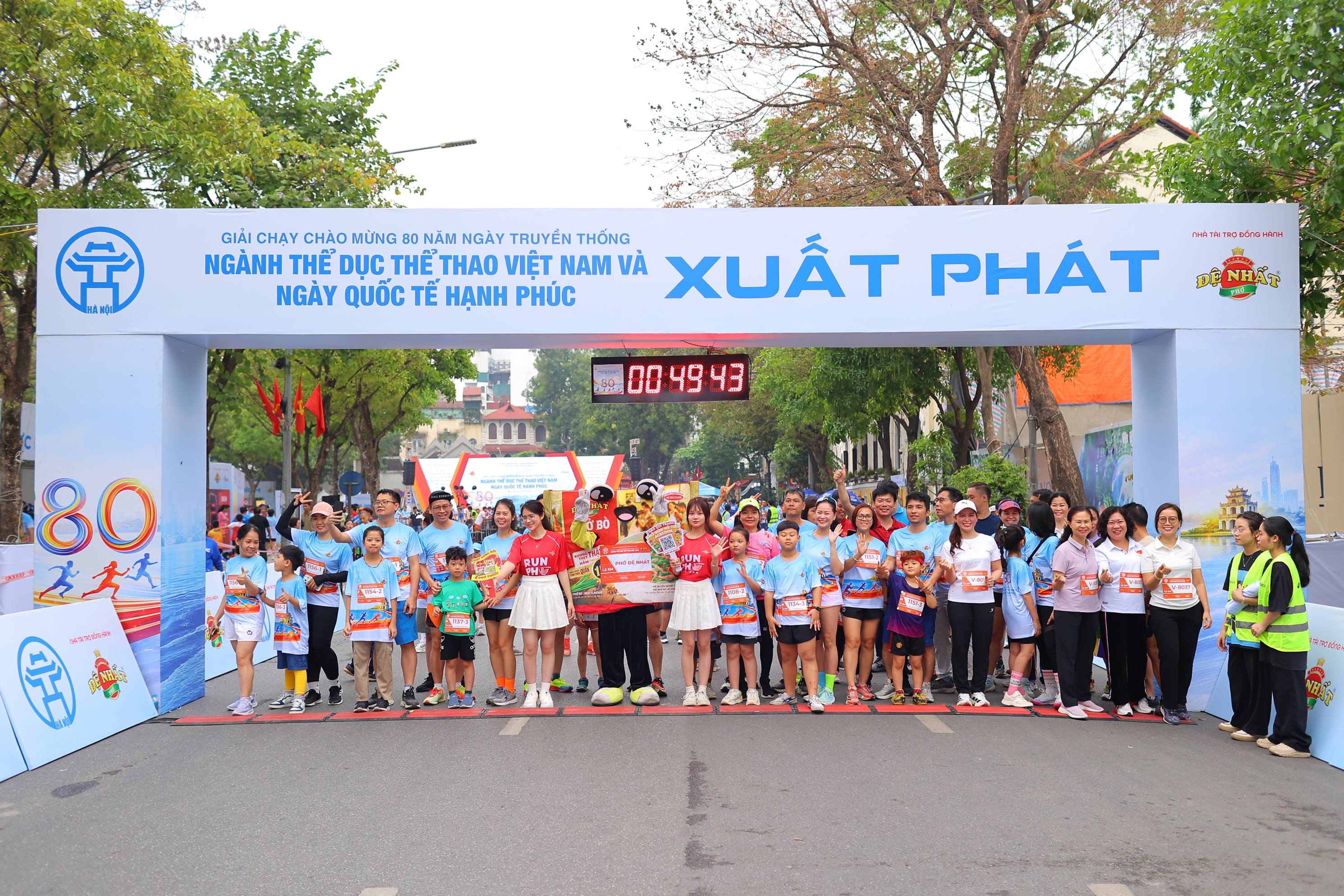 Dau an Pho De Nhat tai giai chay 80 nam nganh the duc the thao hinh anh