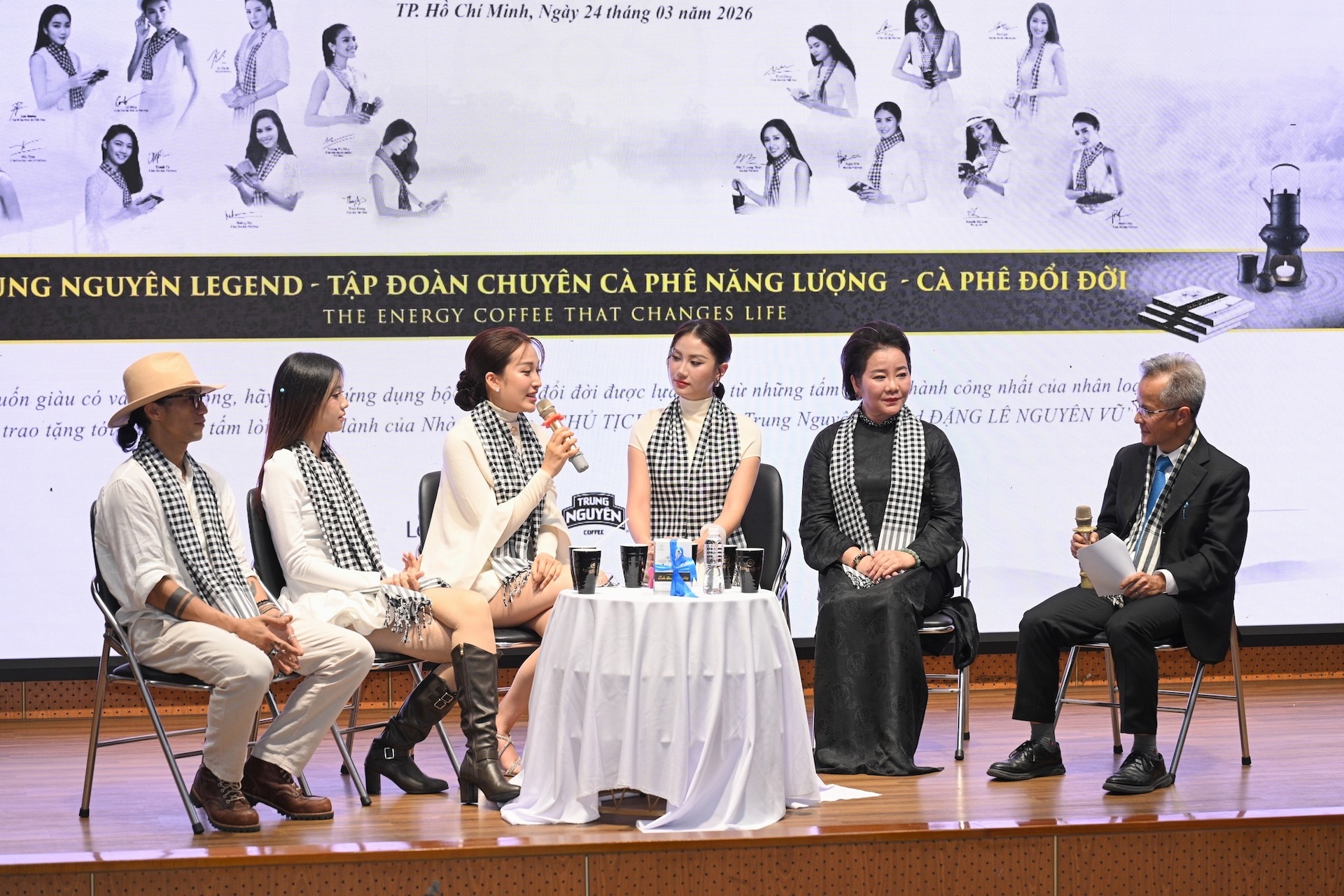 Hanh trinh,  Tu Trai Tim anh 3