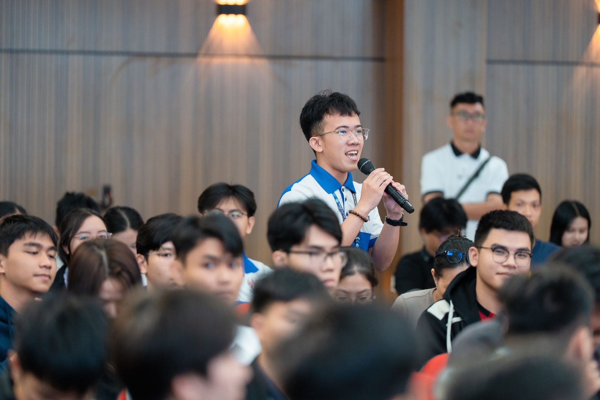 Hanh trinh,  Tu Trai Tim anh 8