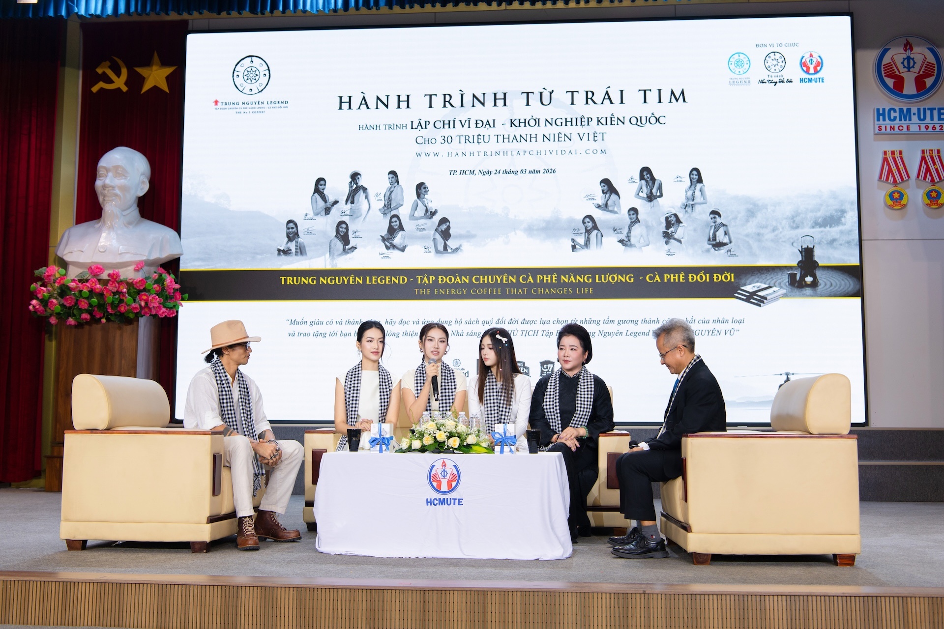 hanh trinh,  Tu Trai Tim anh 4