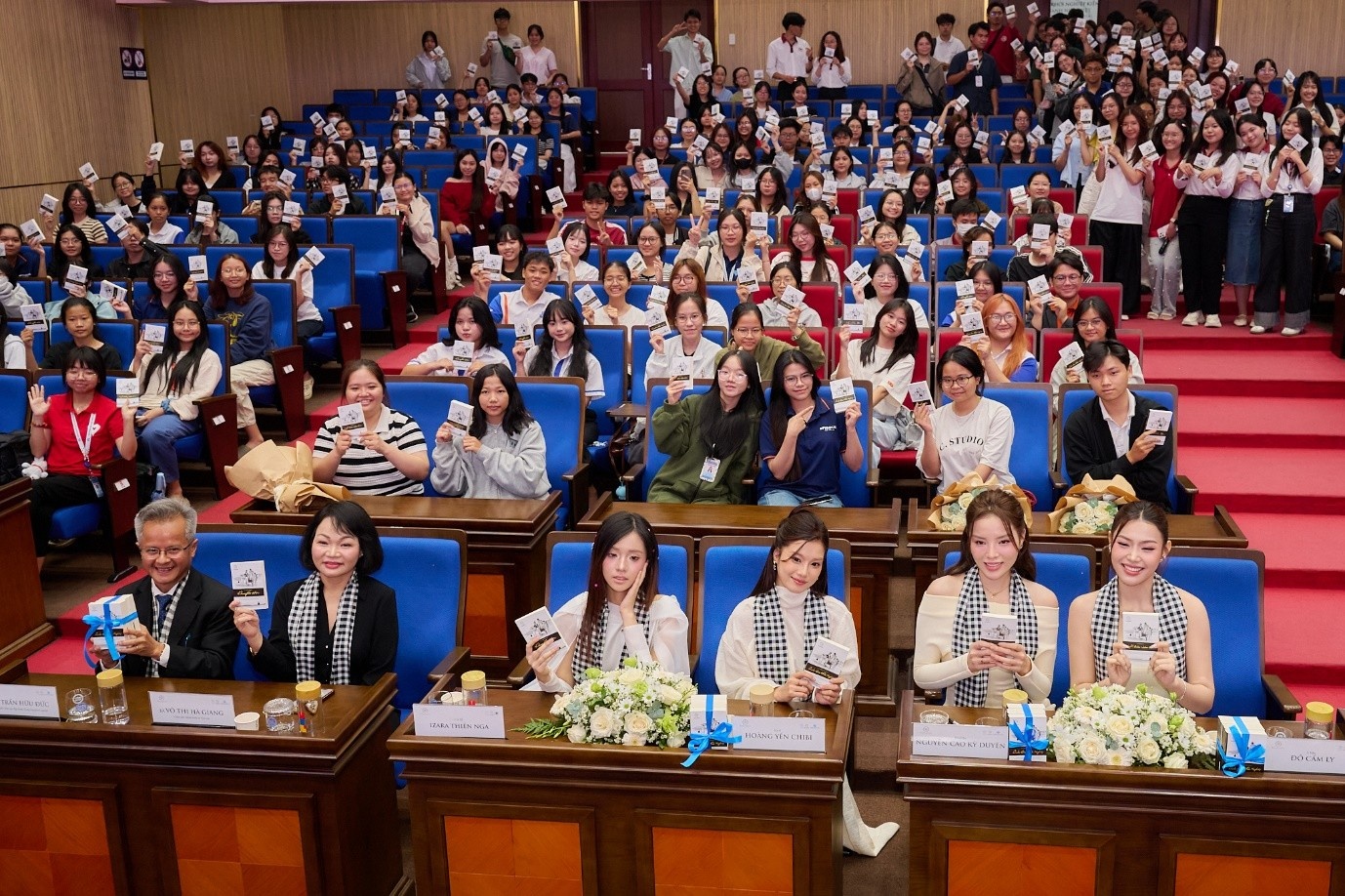 Nuoc mat nhuong cho cho khat vong kien quoc o Hanh trinh Tu Trai Tim hinh anh