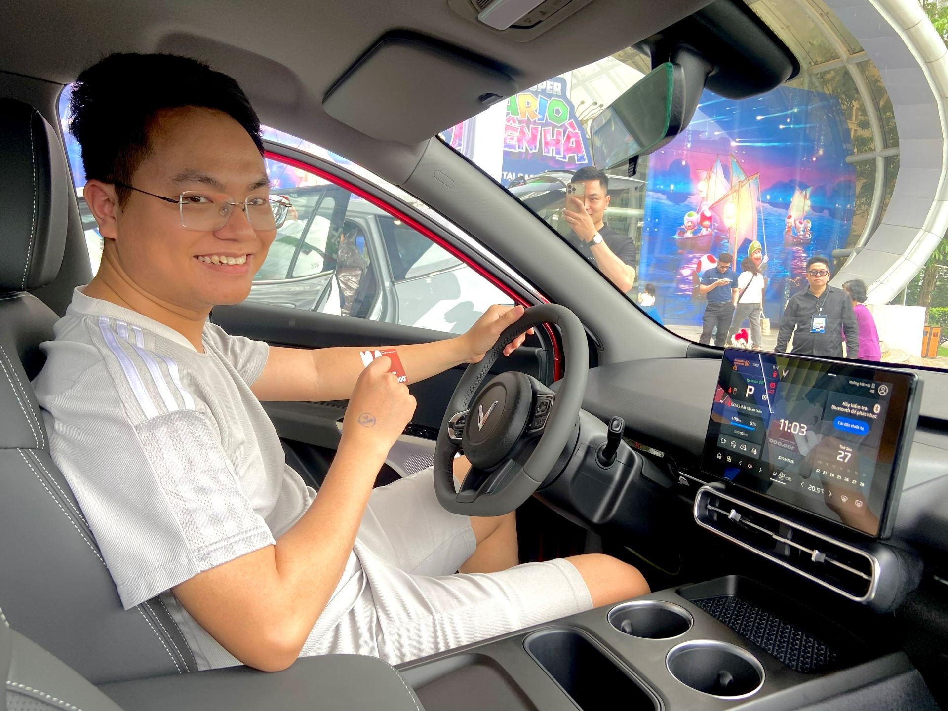 VinFast VF MPV 7 ghi diem nho rong rai, tien nghi va van hanh em ai hinh anh