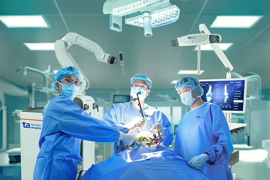 Robot AI dau tien tai Viet Nam thay khop chuan xac tung mm hinh anh