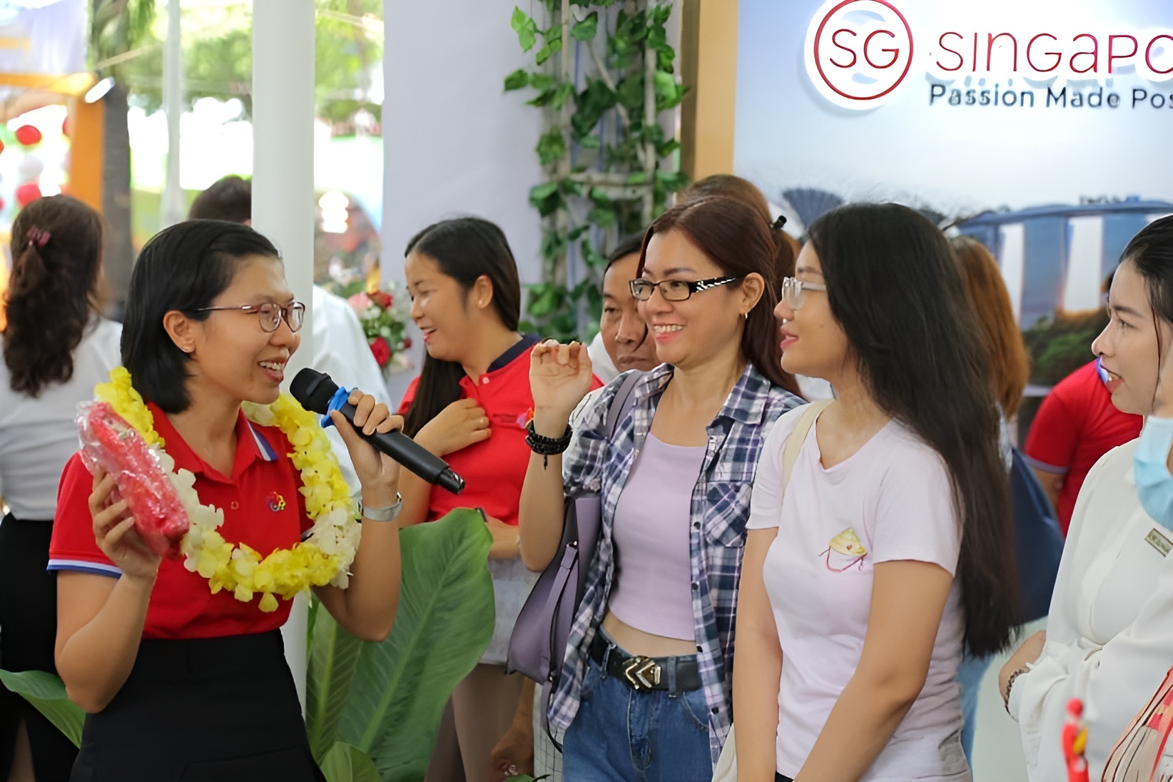 Hon 300 tour he khuyen mai do bo Ngay hoi Du lich TP.HCM 2026 hinh anh