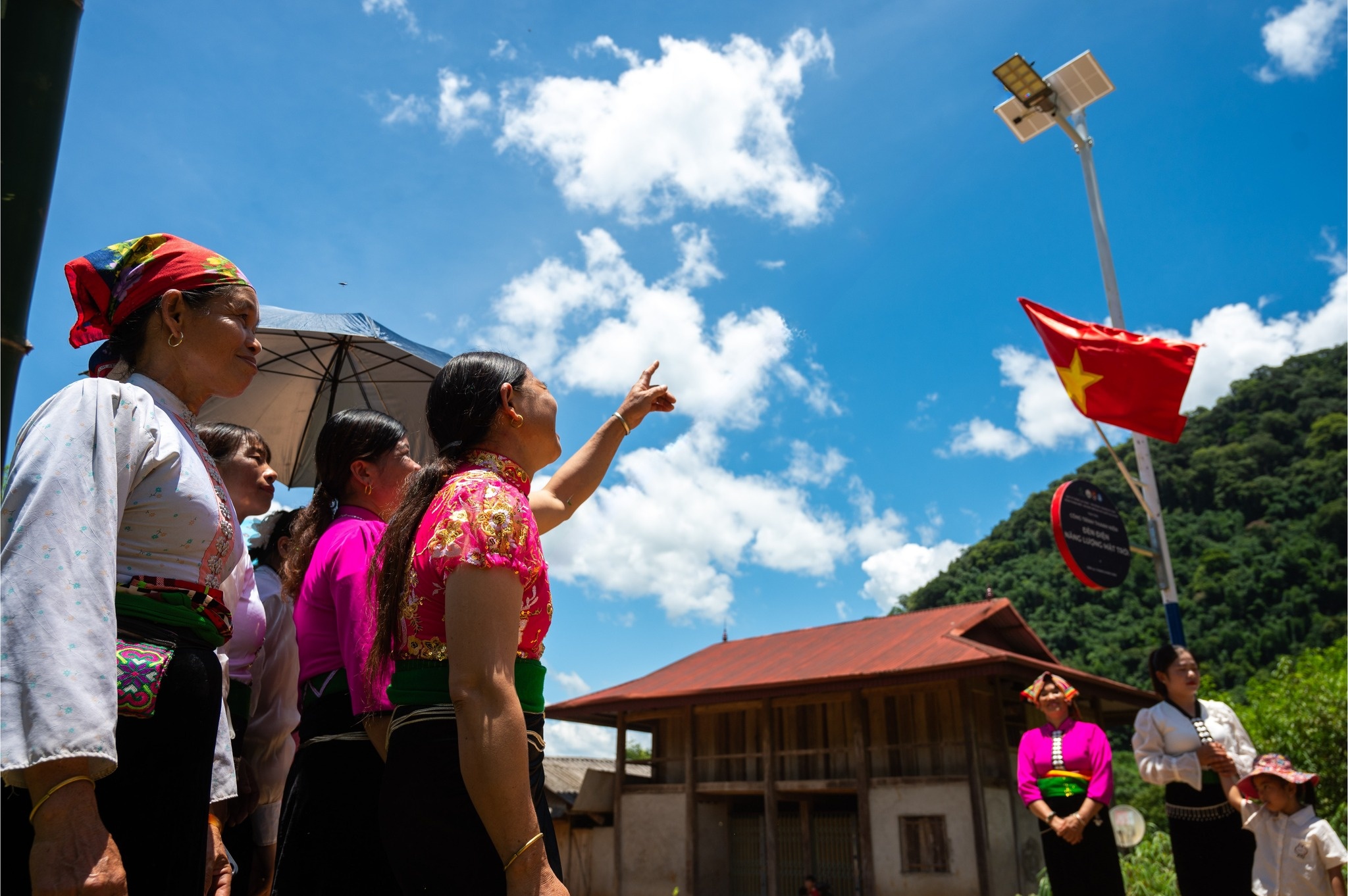 Quy Vi tuong lai xanh phat dong thu thach 21 ngay song xanh hinh anh