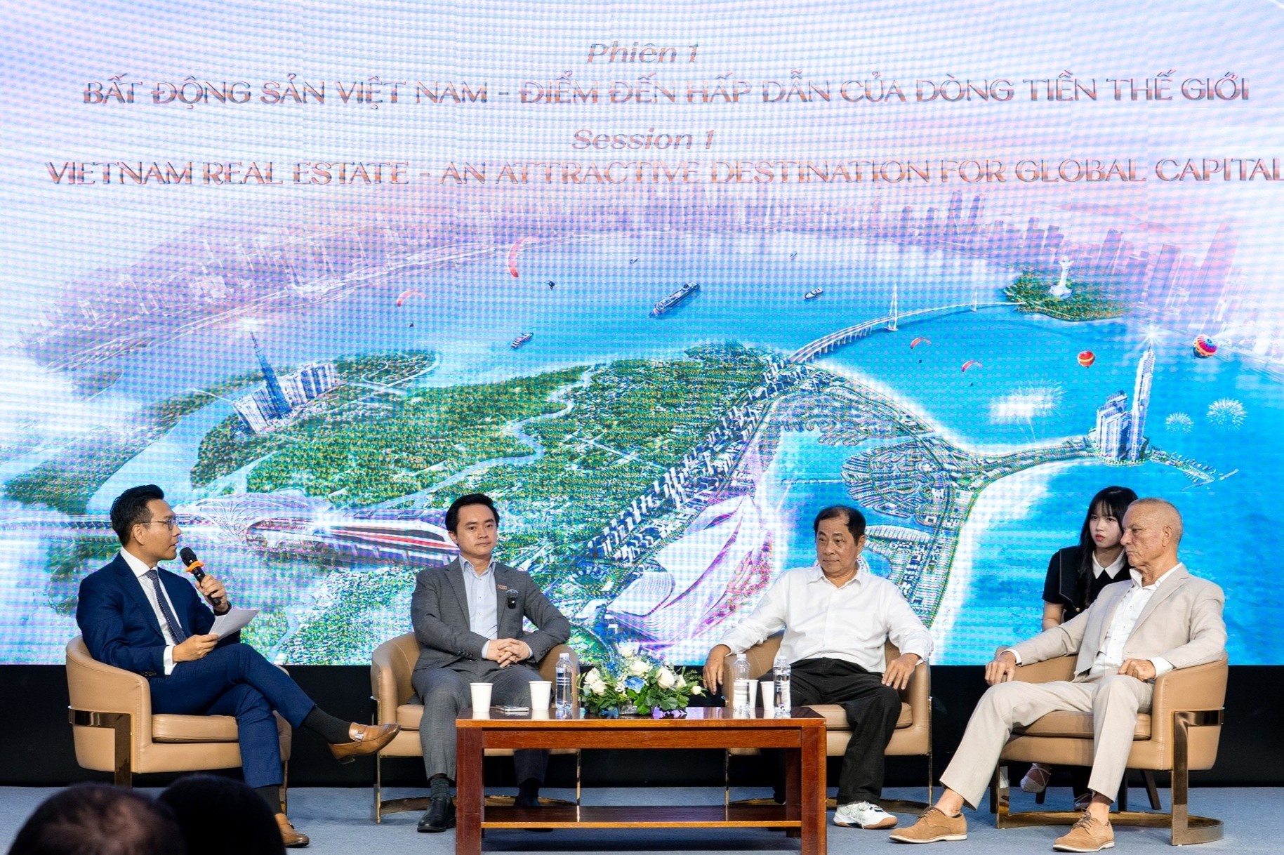 Viet Nam don chu ky moi, dong von quoc te huong ve 'ky quan do thi' hinh anh