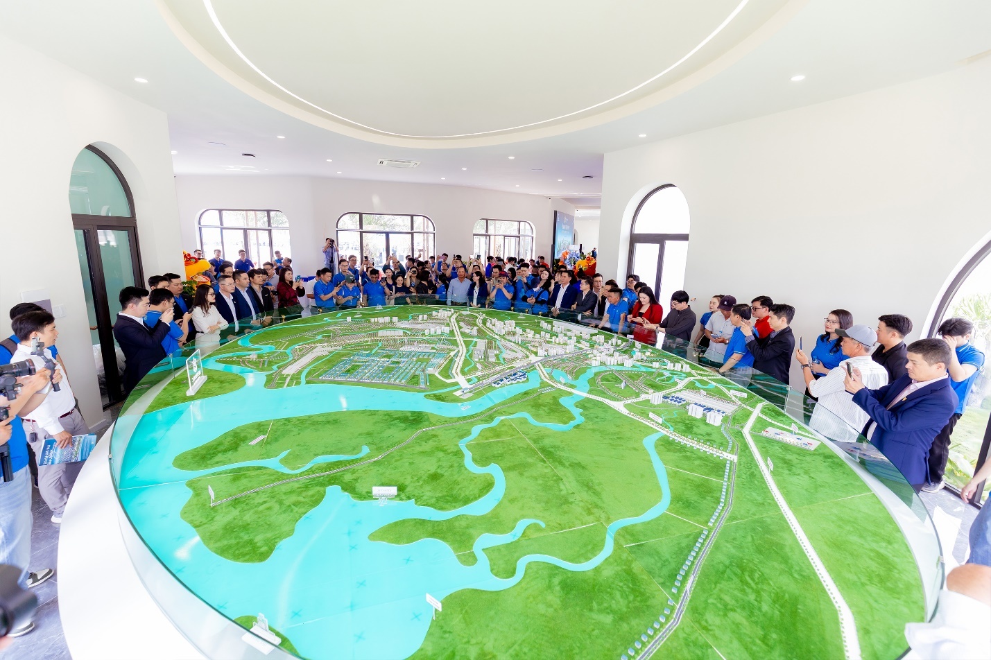 Hiep Phuoc Premia he lo ‘ban do tang truong' nam TP.HCM qua sa ban hinh anh