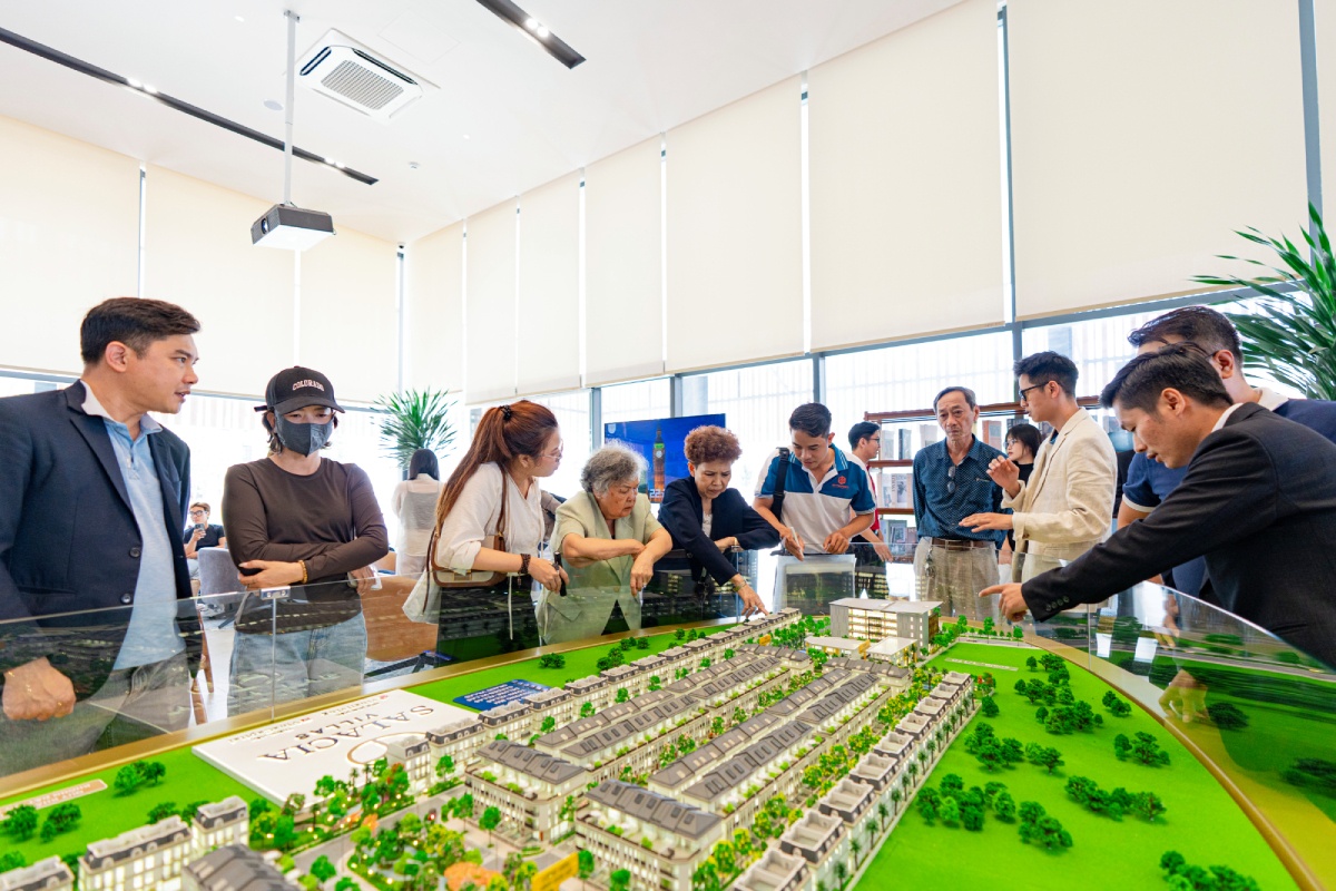 Trung tam TP.HCM mo rong theo dong chay ha tang va dau tu hinh anh