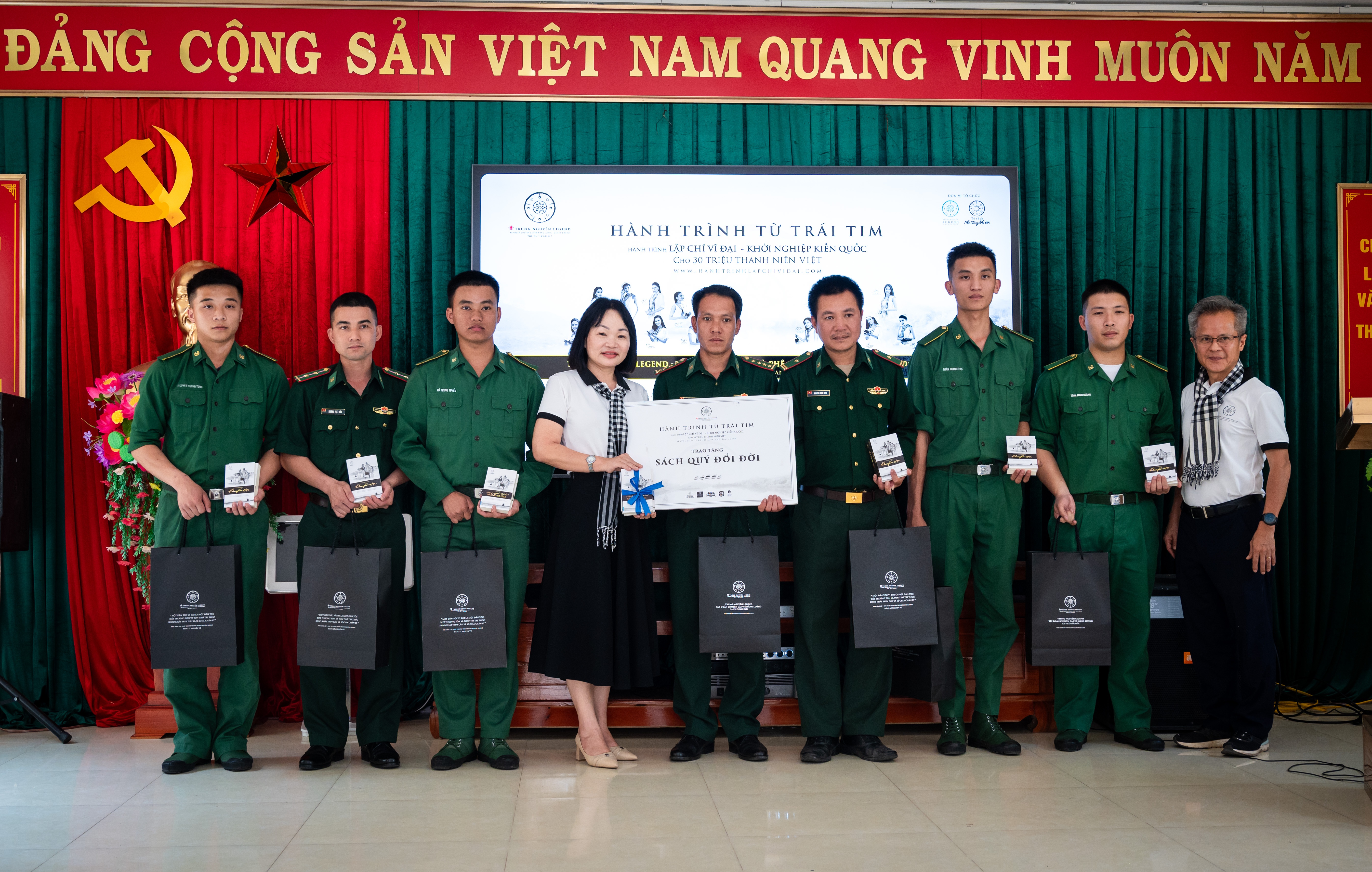 Trung Nguyen Legend anh 17