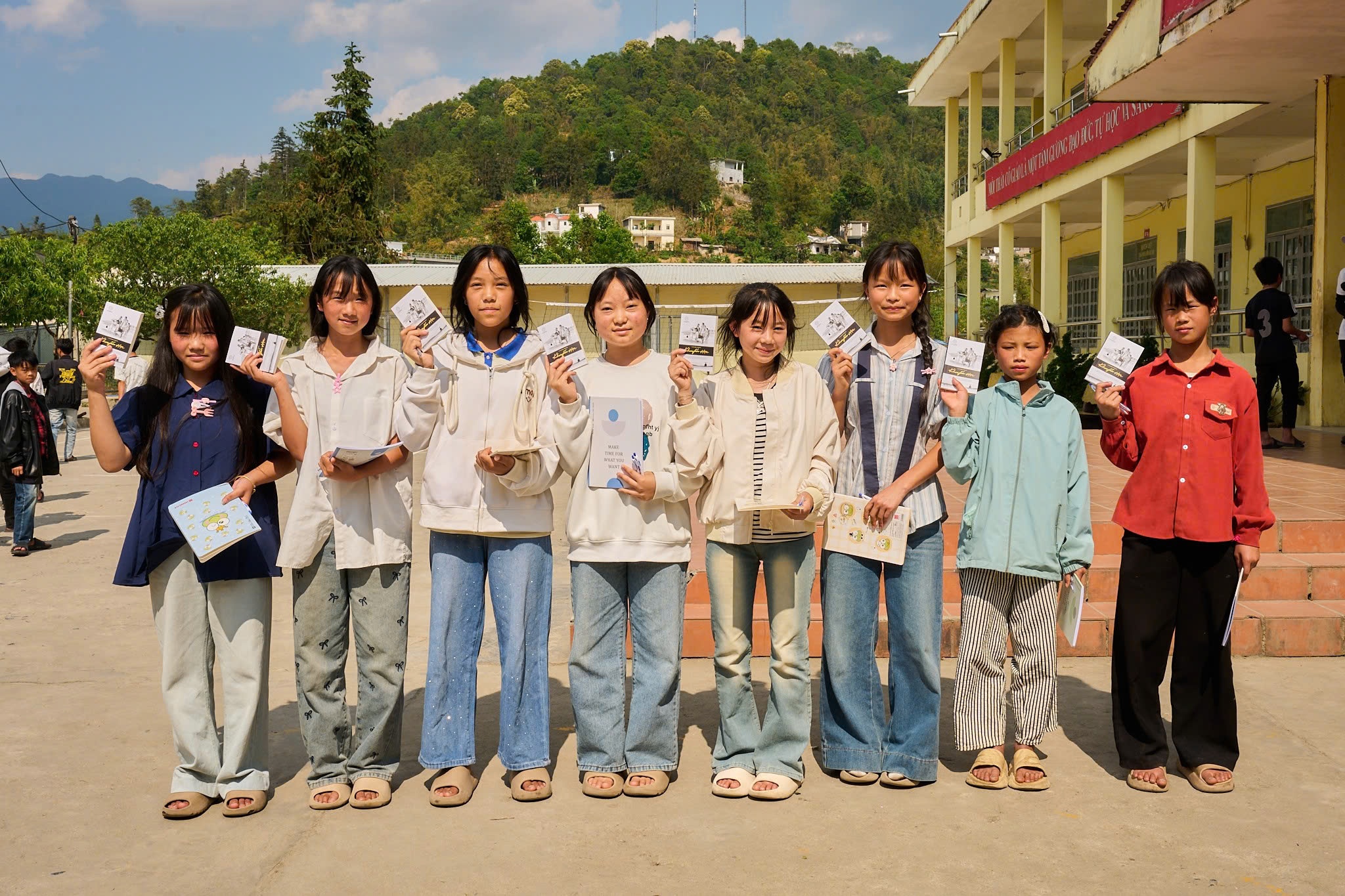 Hanh trinh Tu Trai Tim viet tiep ban hung ca kien quoc tai Lai Chau hinh anh