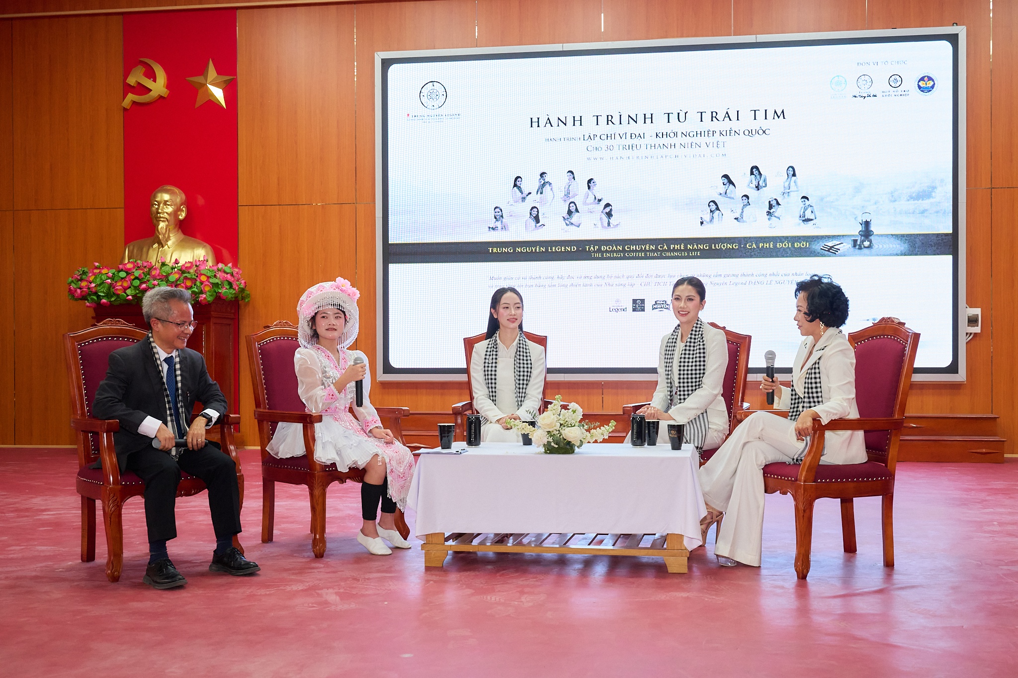 Hanh trinh Tu Trai Tim anh 3