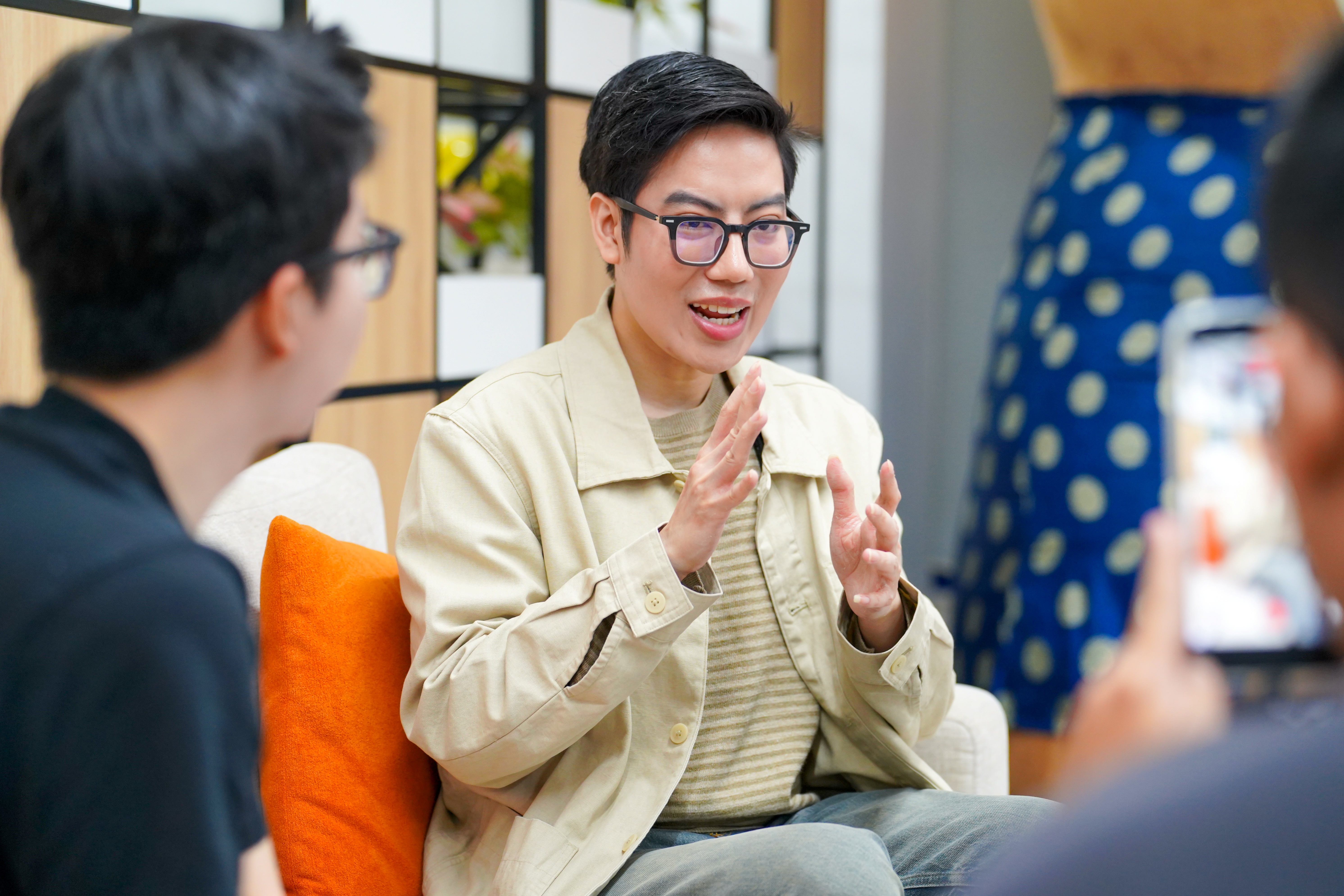 Huy Forum trai long ve nhung cot moc tuong la dich den hinh anh