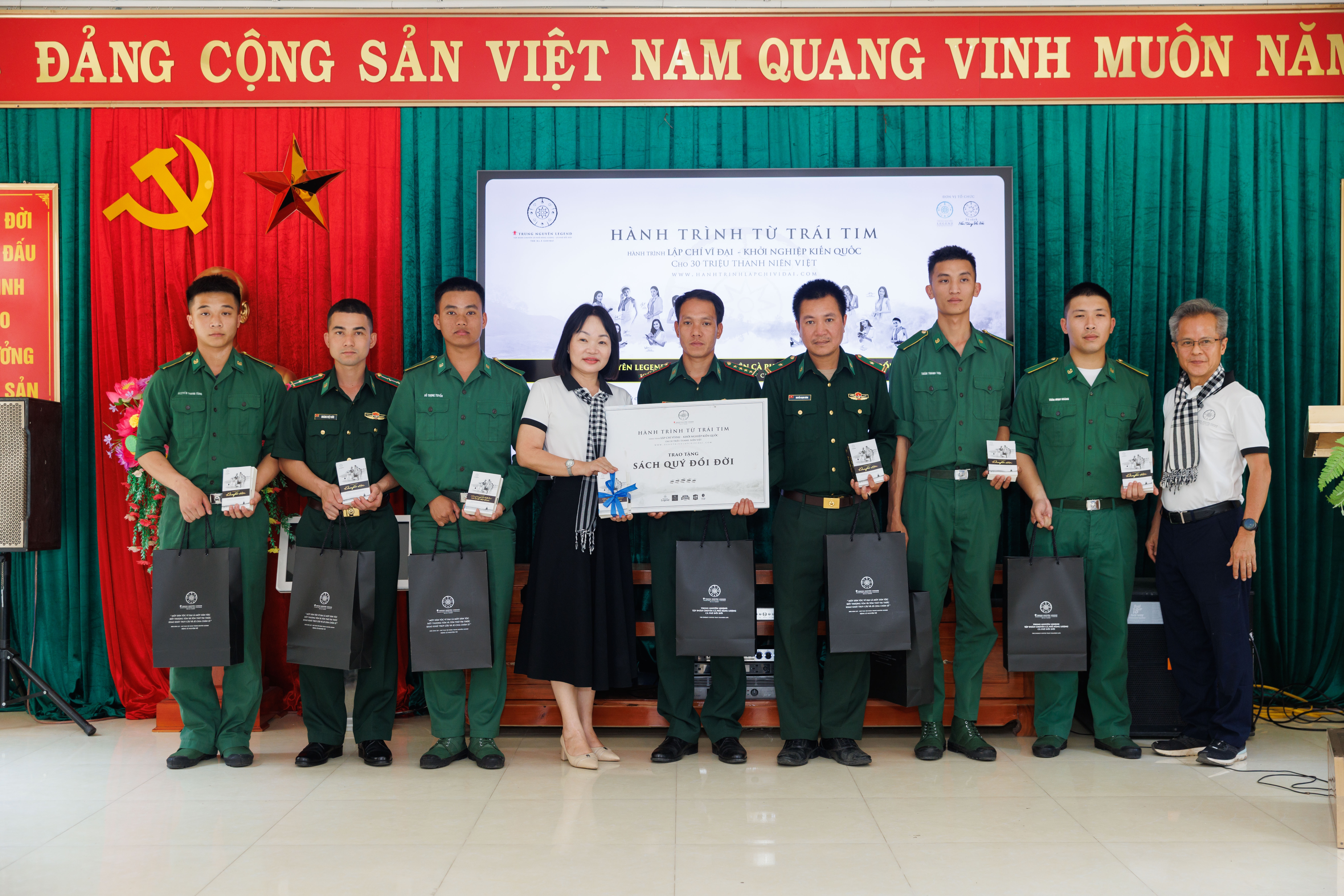 Trung Nguyen Legend anh 22