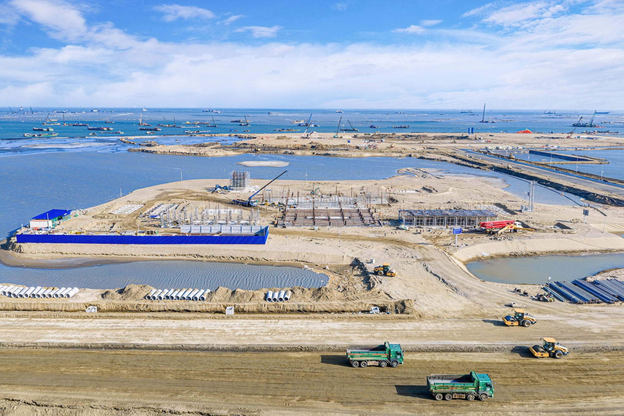 Nha dau tu ngo ngang voi cu lot xac ngoan muc cua Can Gio sau mot nam hinh anh