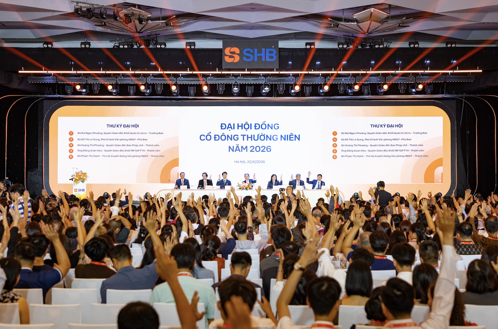 Dai hoi dong co dong SHB xac lap ky luc co dong tham du hinh anh