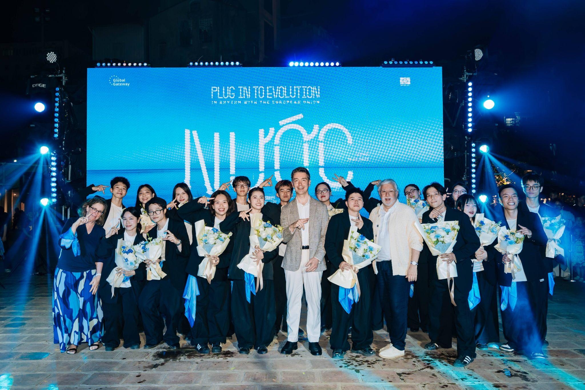 Last Fire Crew anh 4