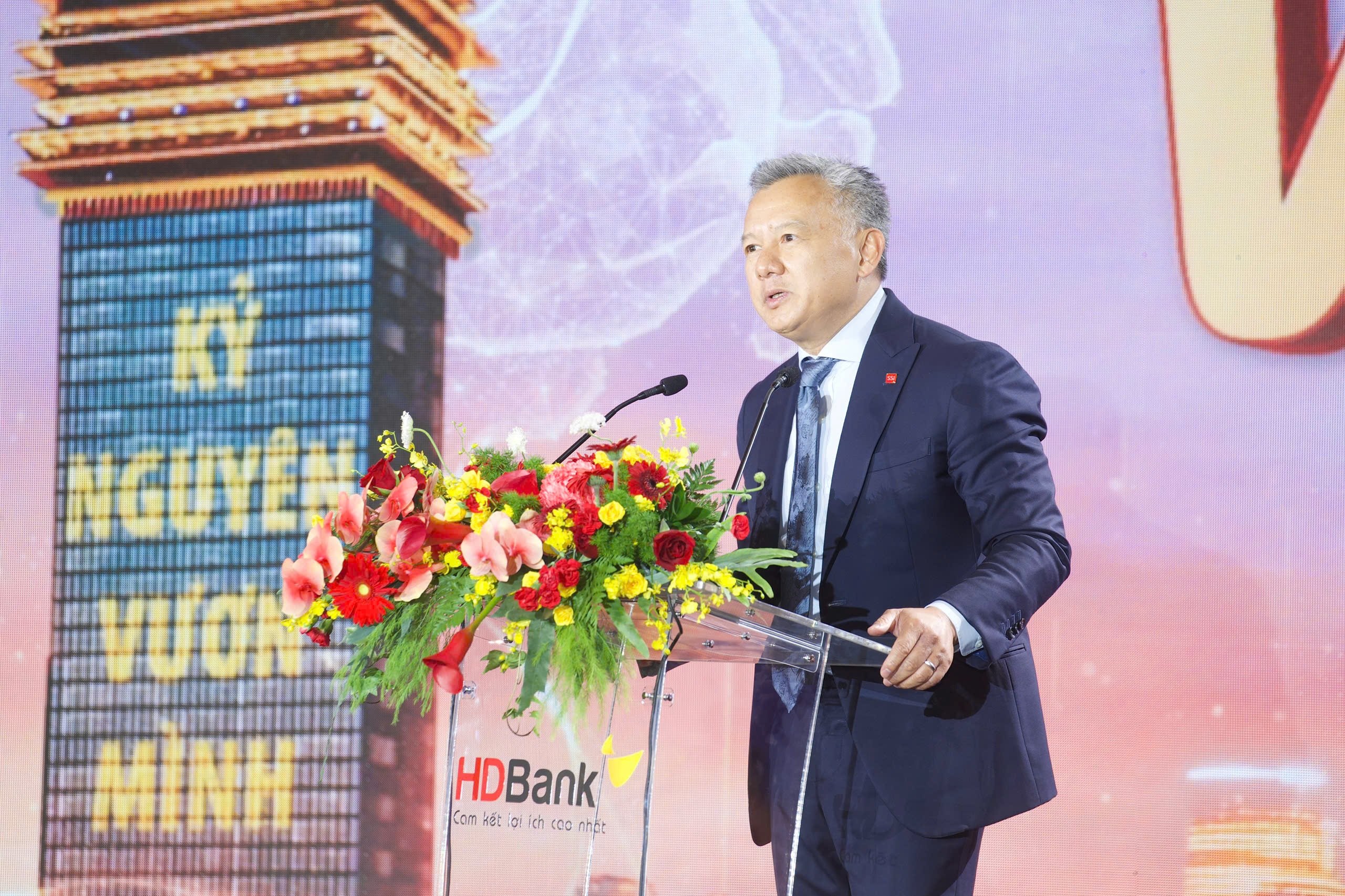HDBank anh 20