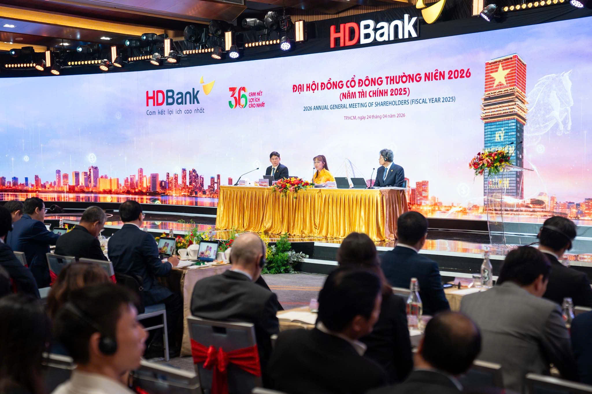 HDBank anh 14