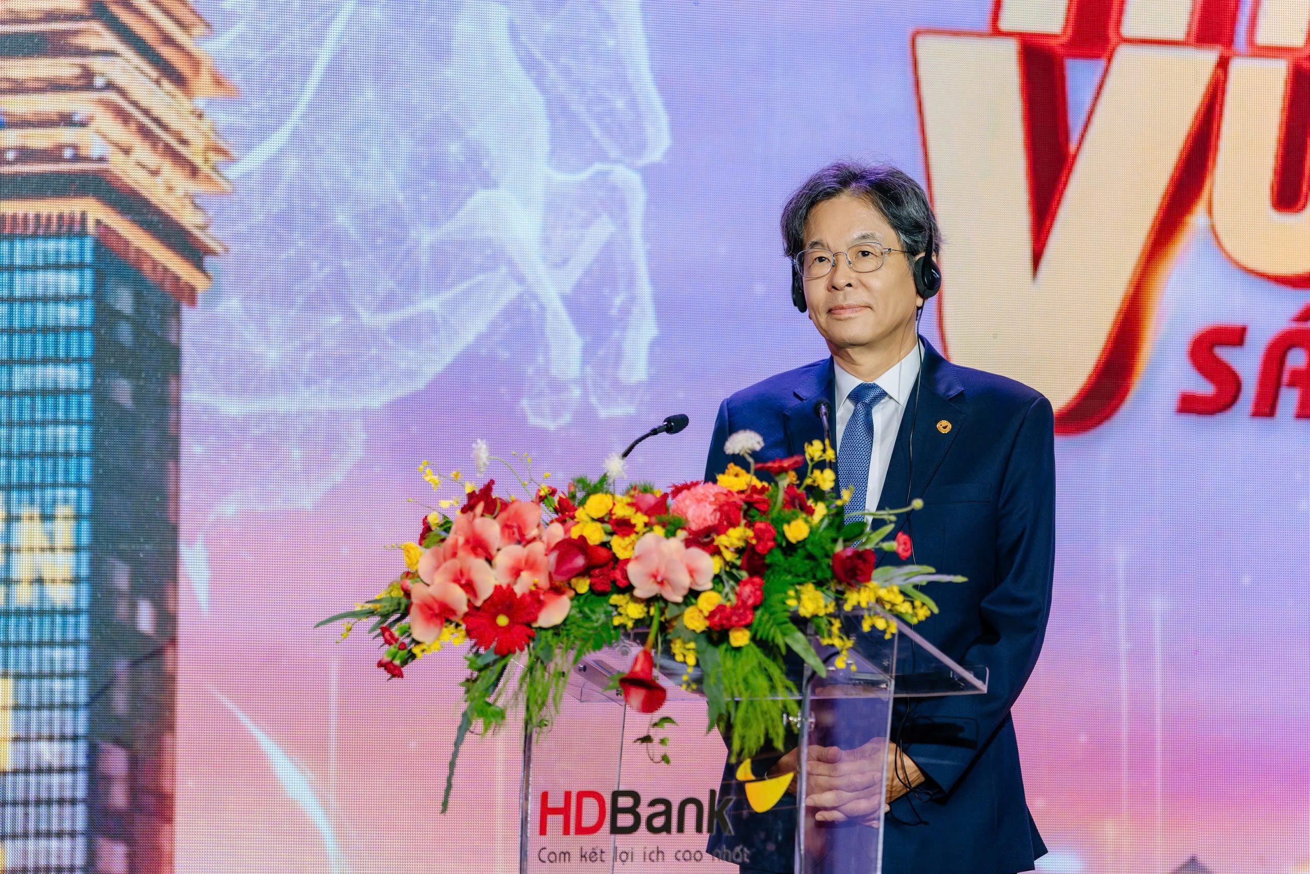 HDBank anh 7