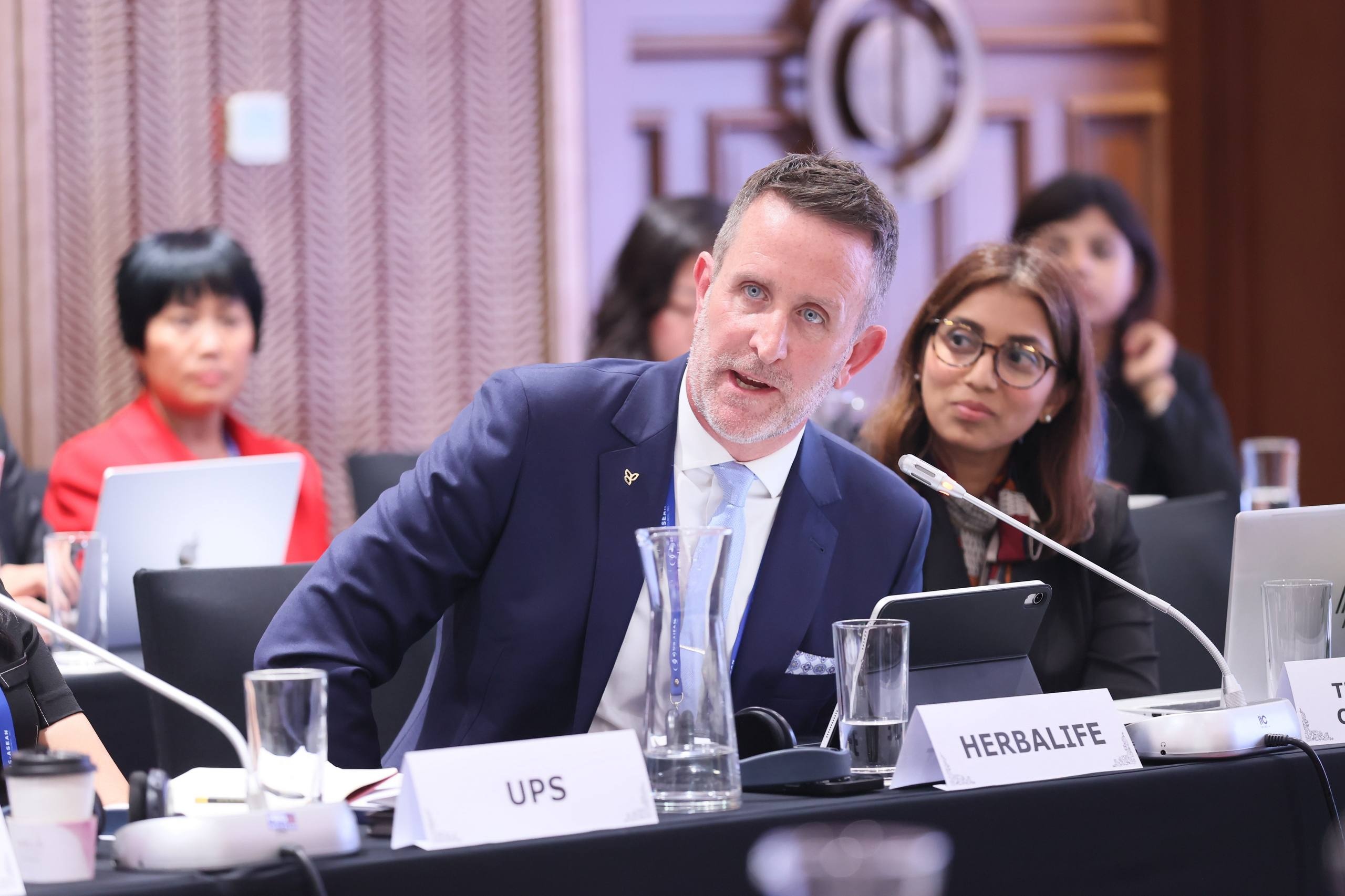 Herbalife mang cau chuyen suc khoe cong dong den doi thoai My - ASEAN hinh anh