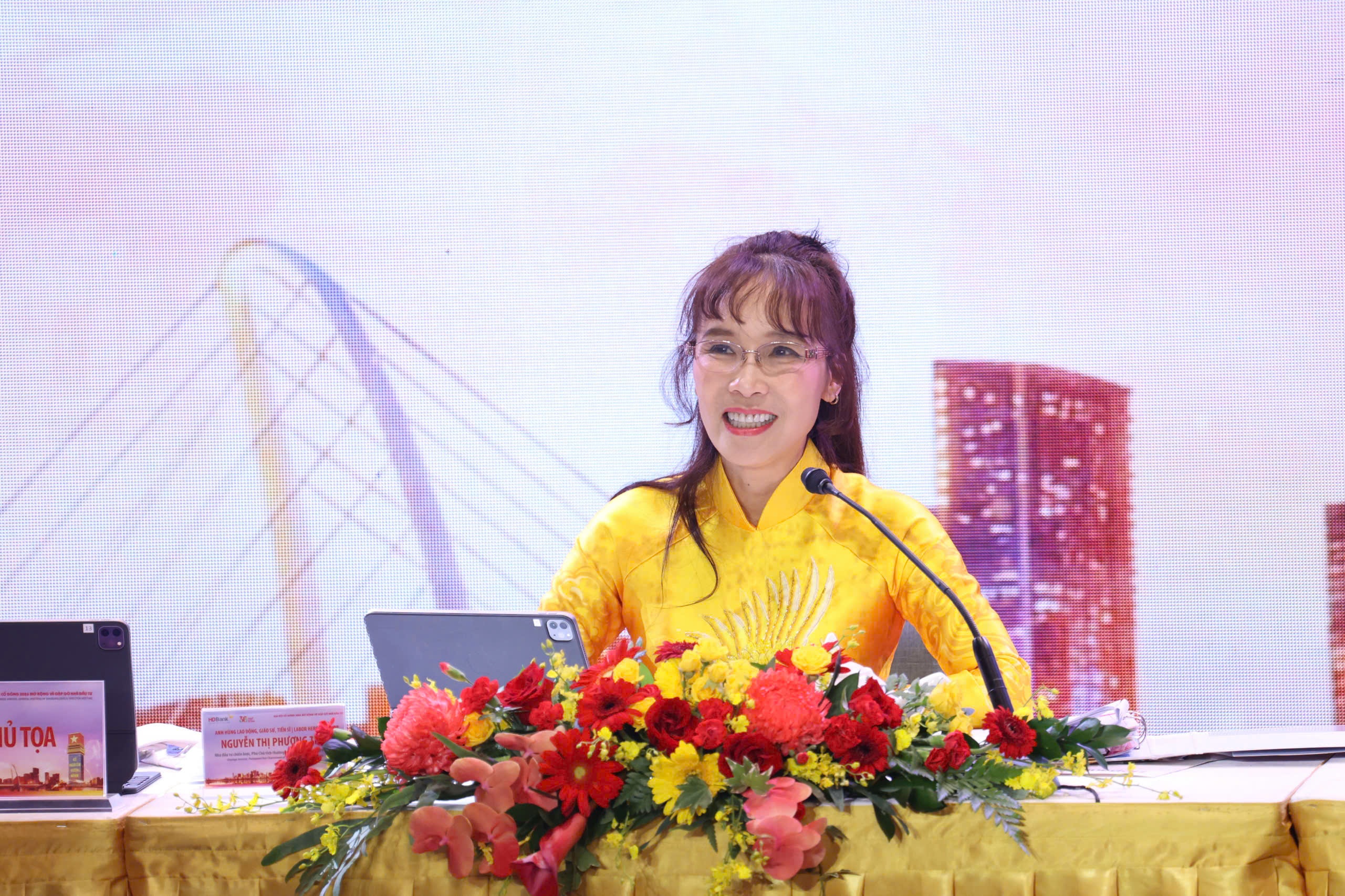 HDBank anh 12