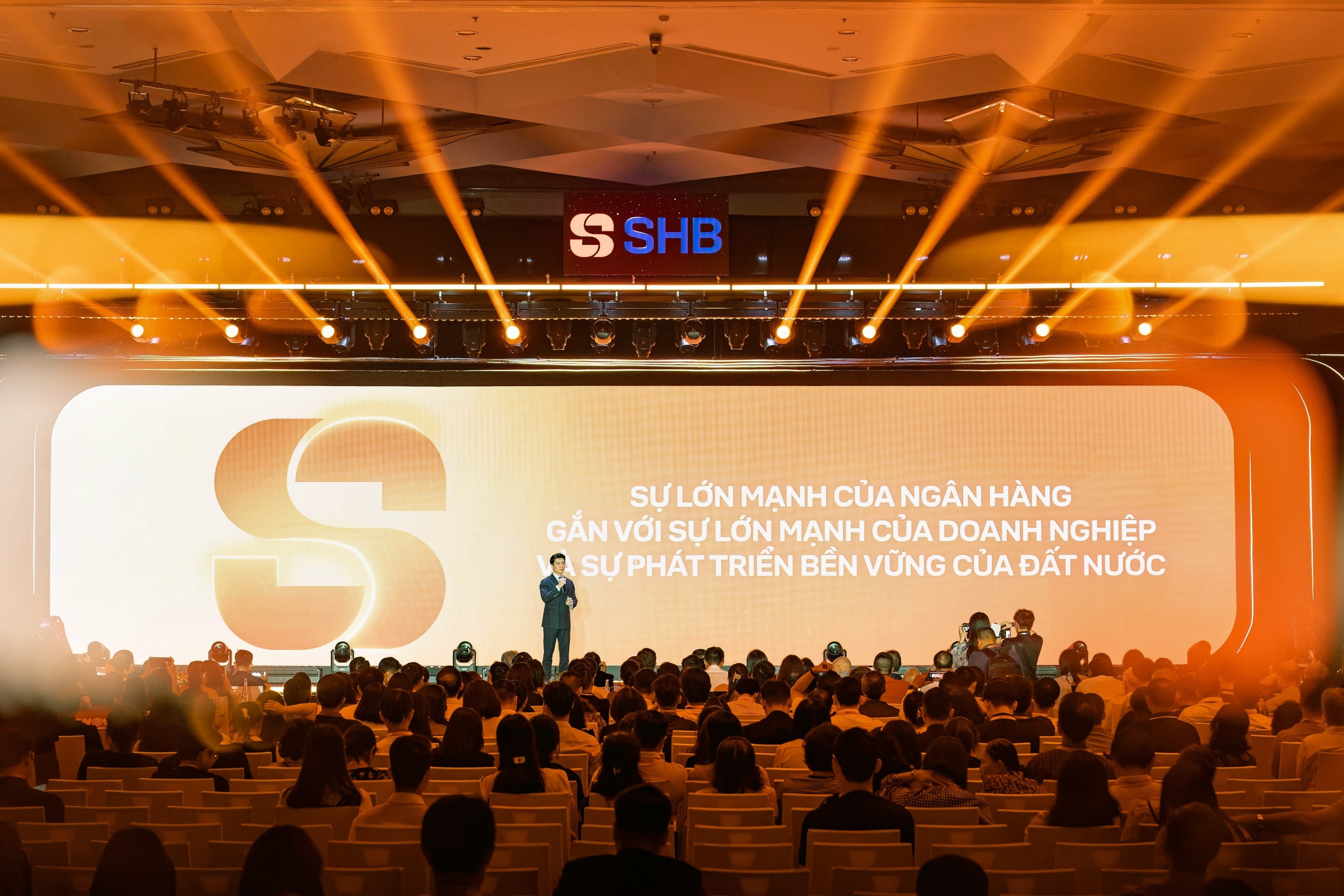 Y nghia dac biet dang sau logo moi cua SHB hinh anh