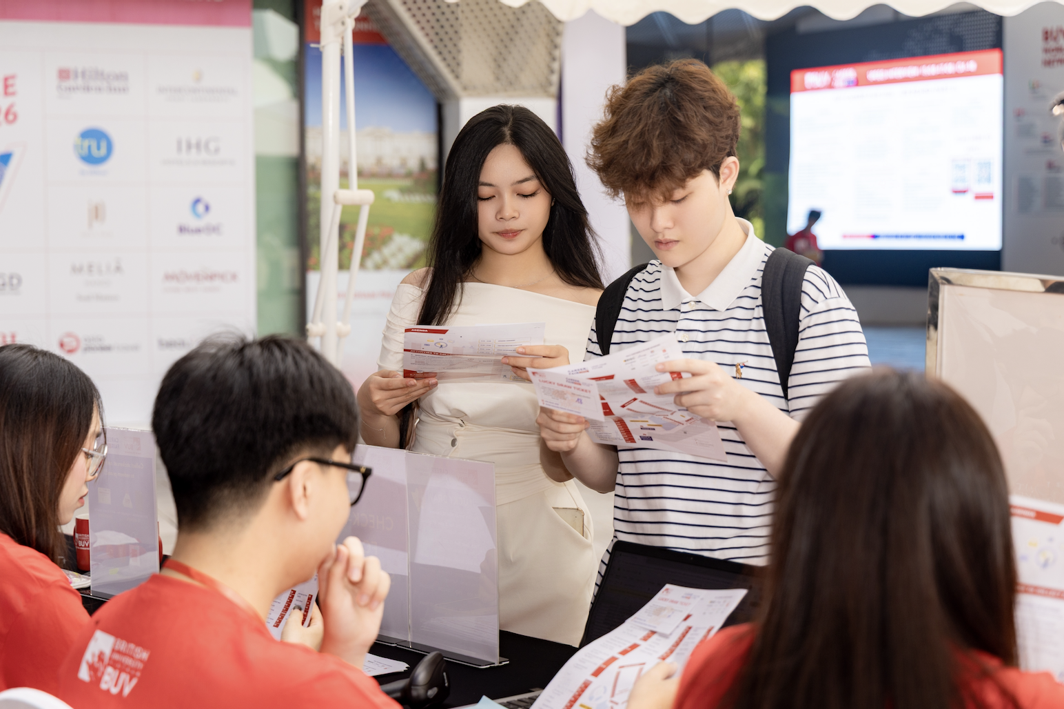 DH Anh Quoc Viet Nam anh 5