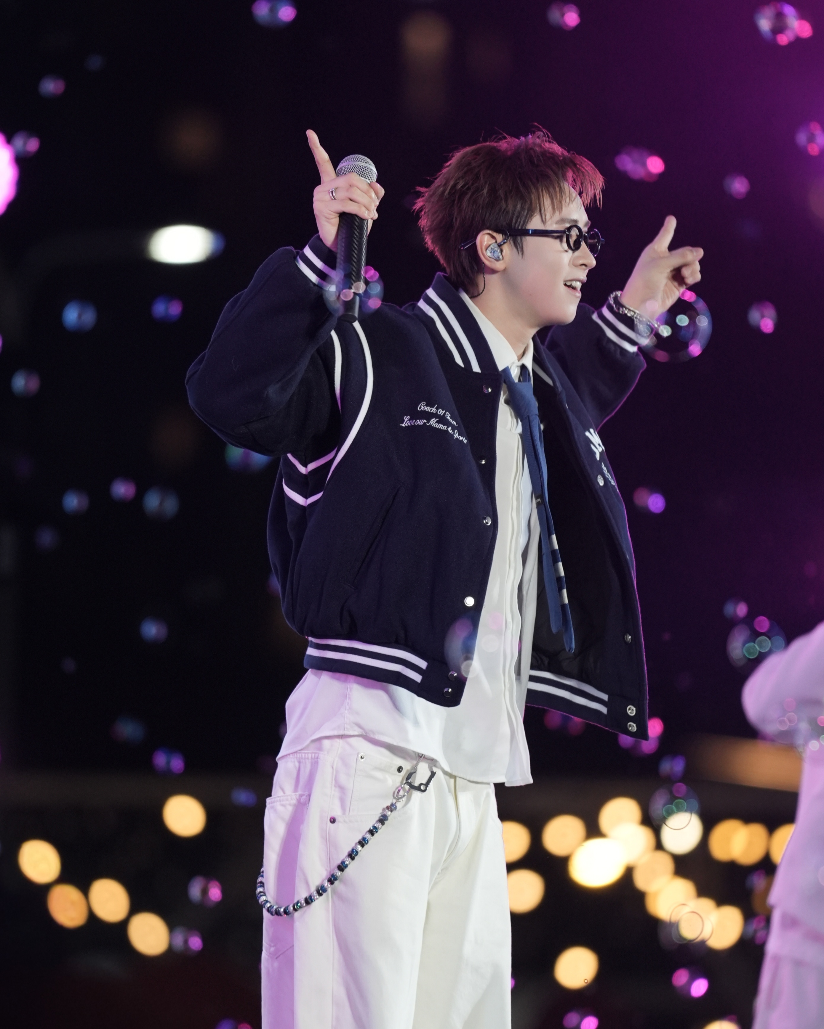 Awesome Vibe Station anh 13