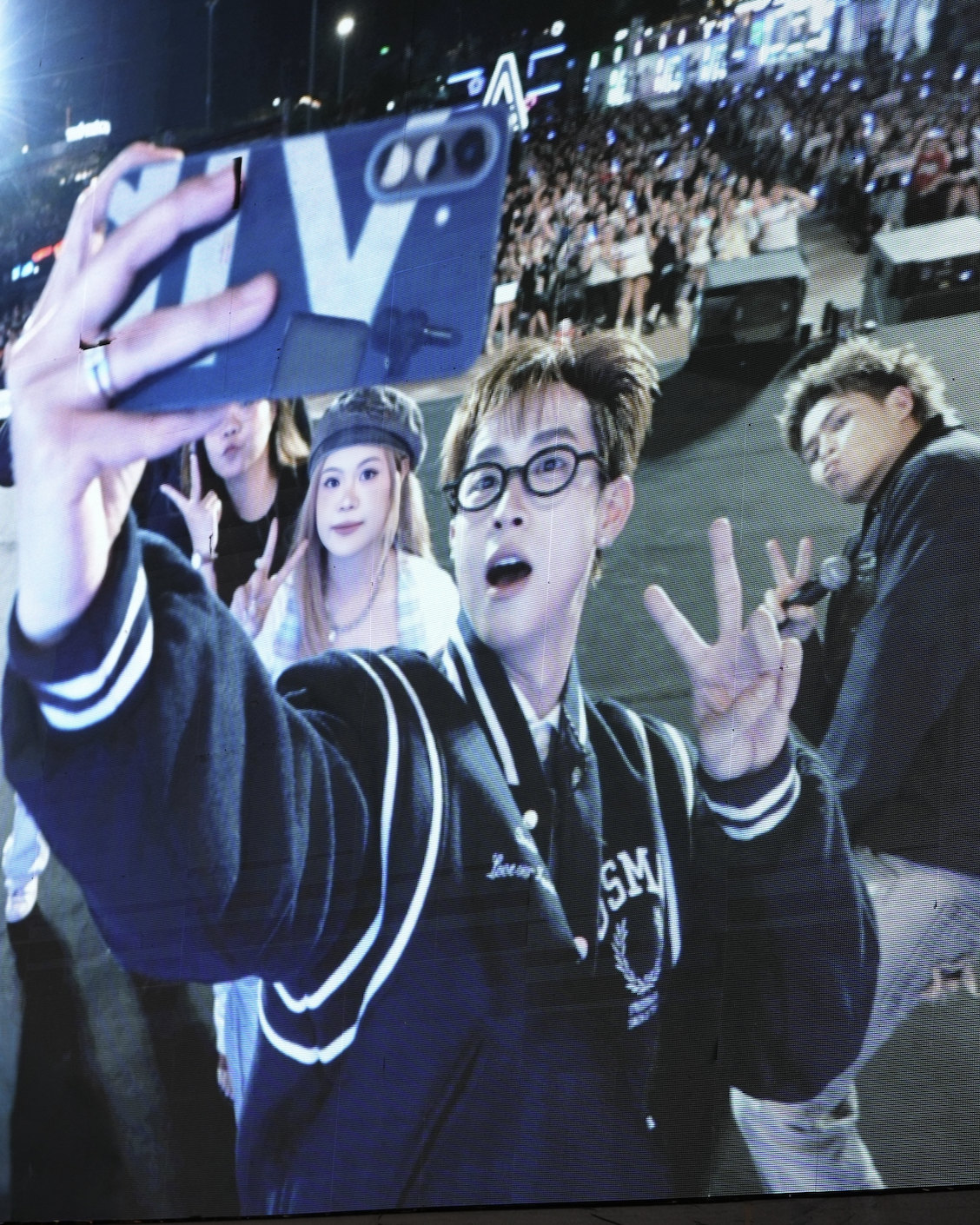 Awesome Vibe Station anh 17