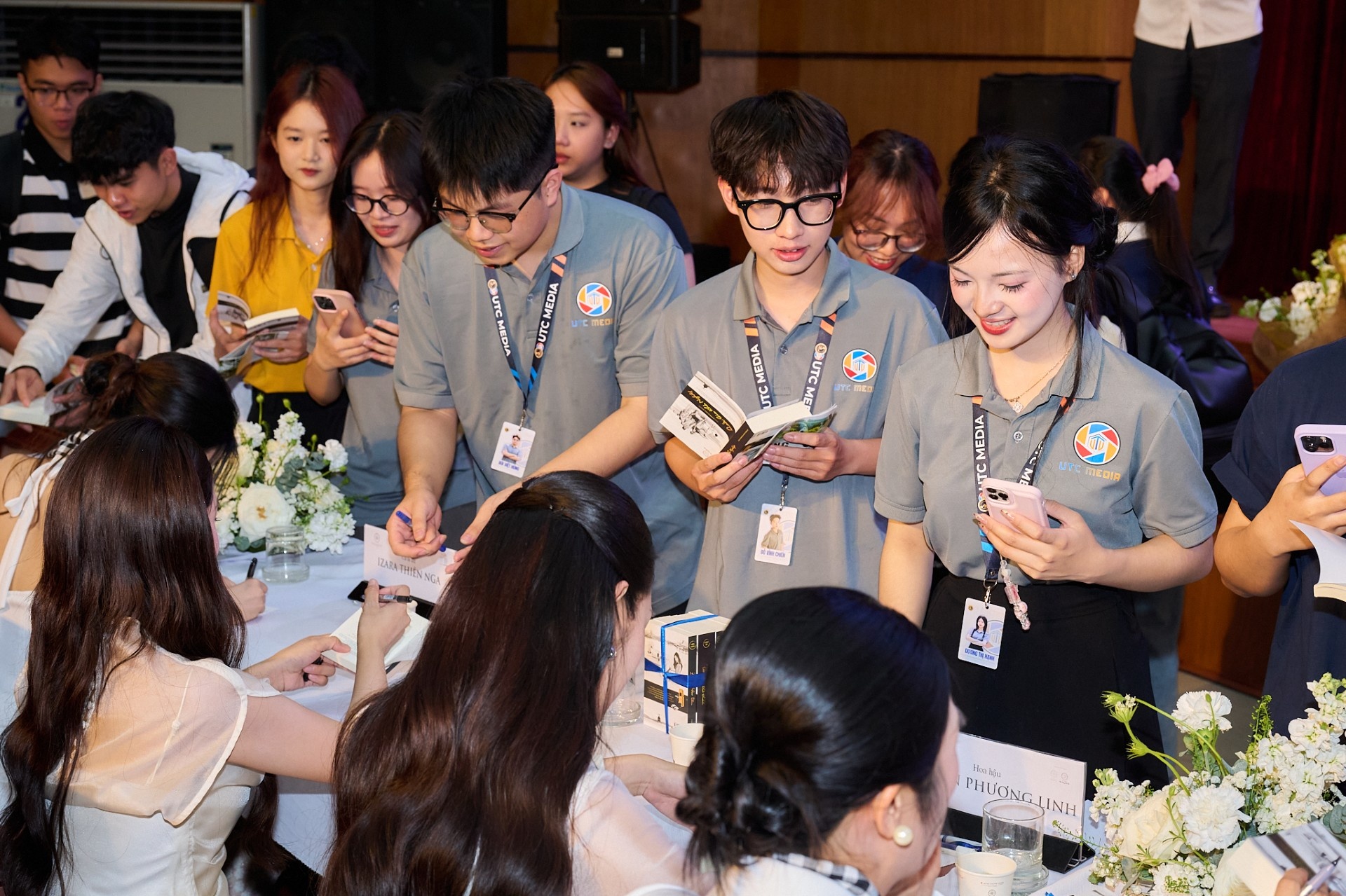 Hanh trinh Tu Trai Tim anh 16