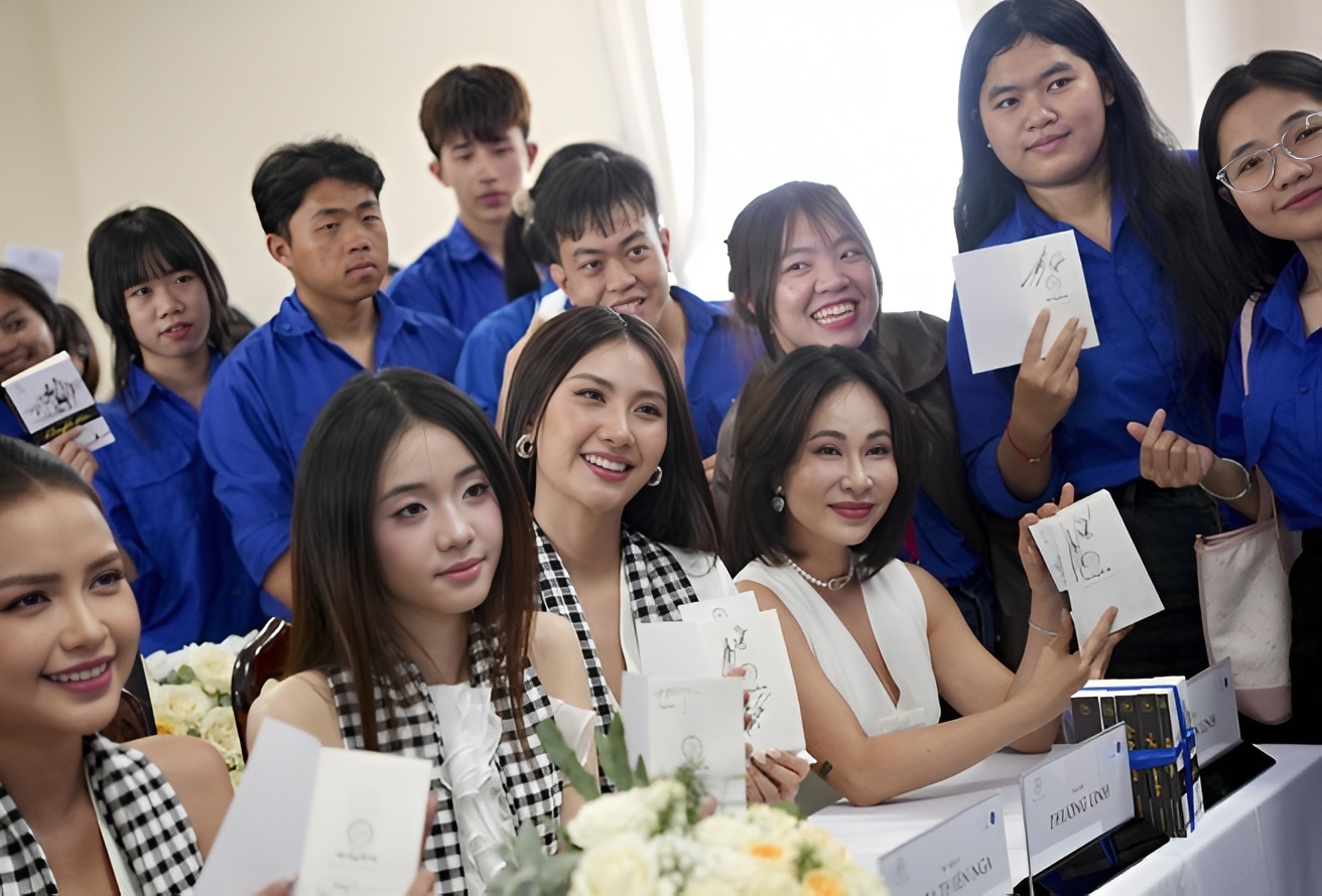 Hanh trinh Tu Trai Tim anh 8