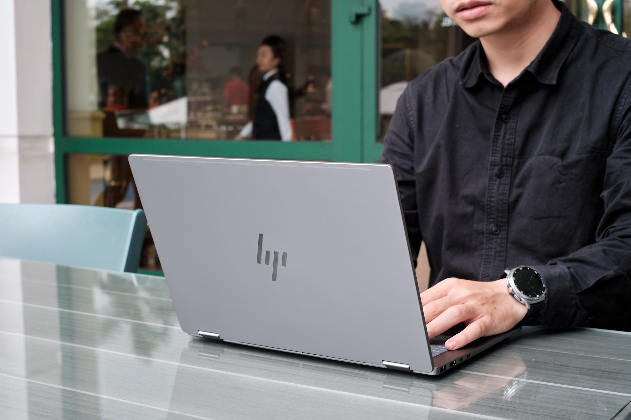 HP OmniBook X Flip anh 2