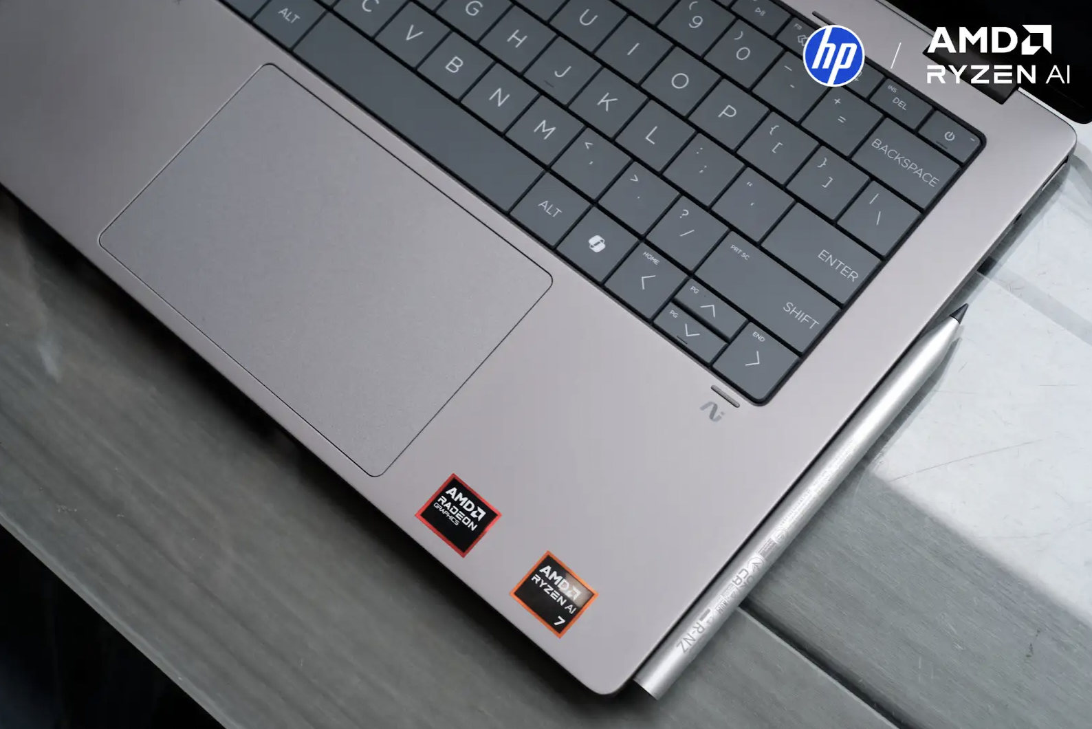 HP OmniBook X Flip anh 3