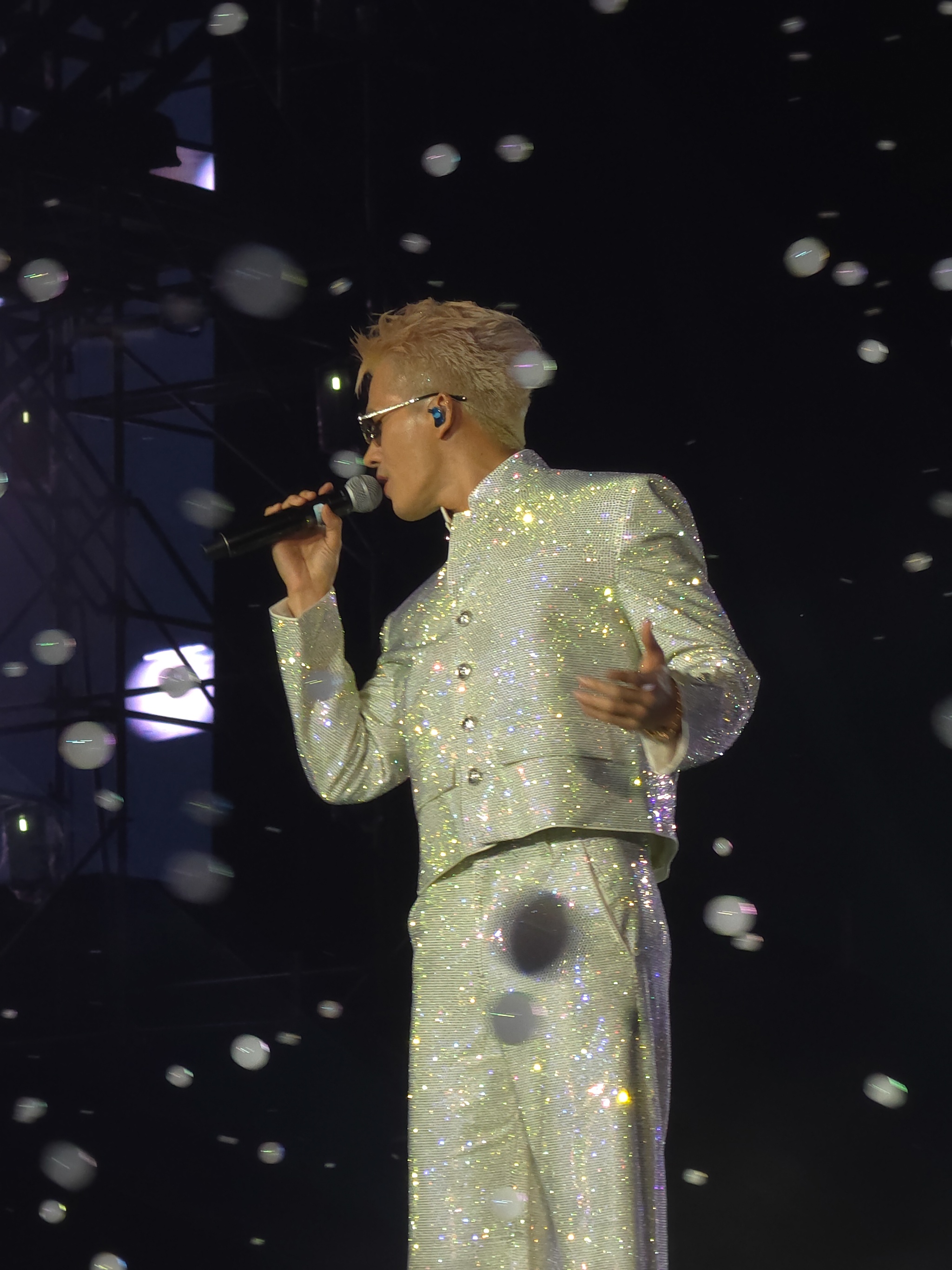 Gai Home concert anh 5