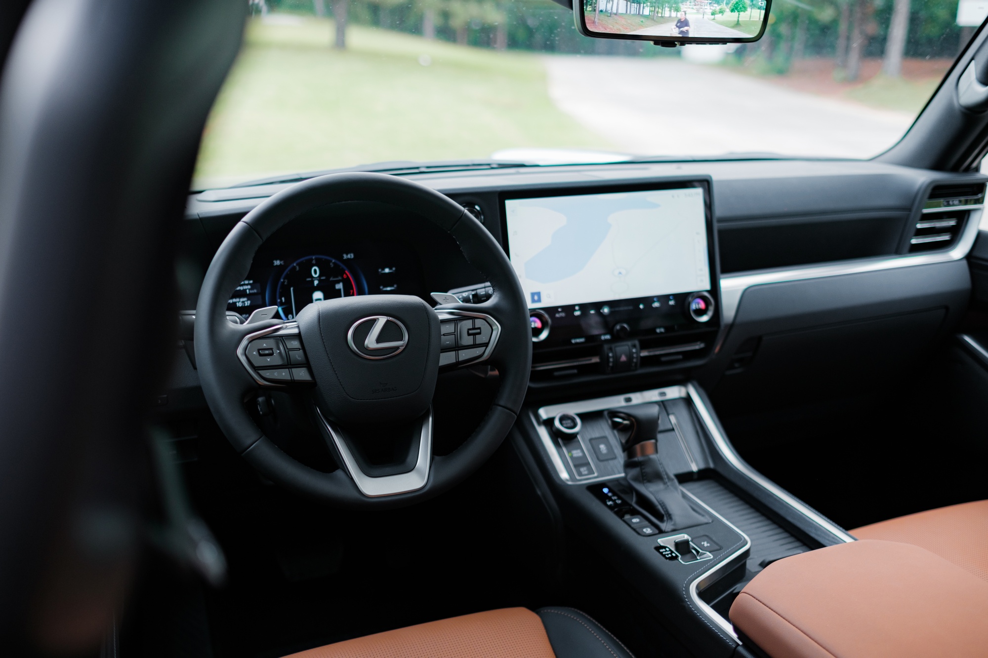 Lexus anh 2