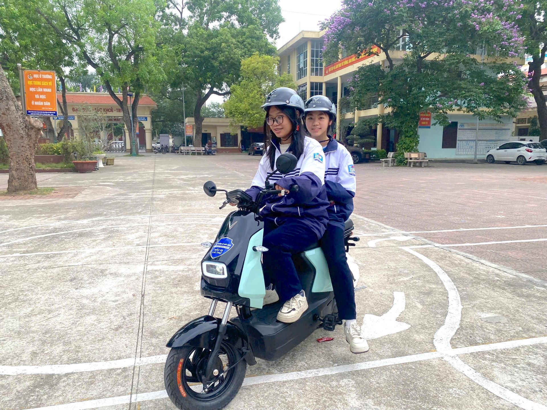 VinFast anh 2