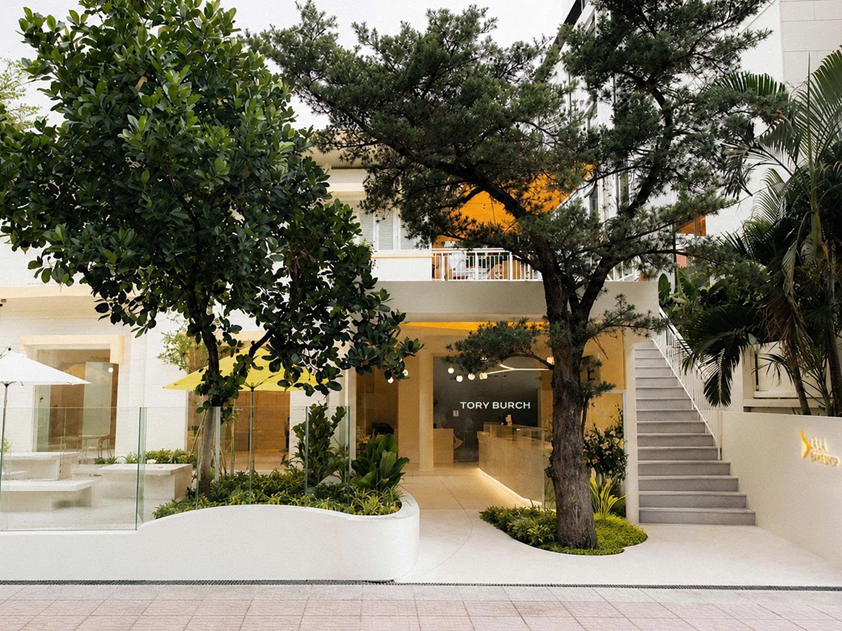 Tory Burch mang ‘Romy Bakery Pop-up’ den TP.HCM hinh anh