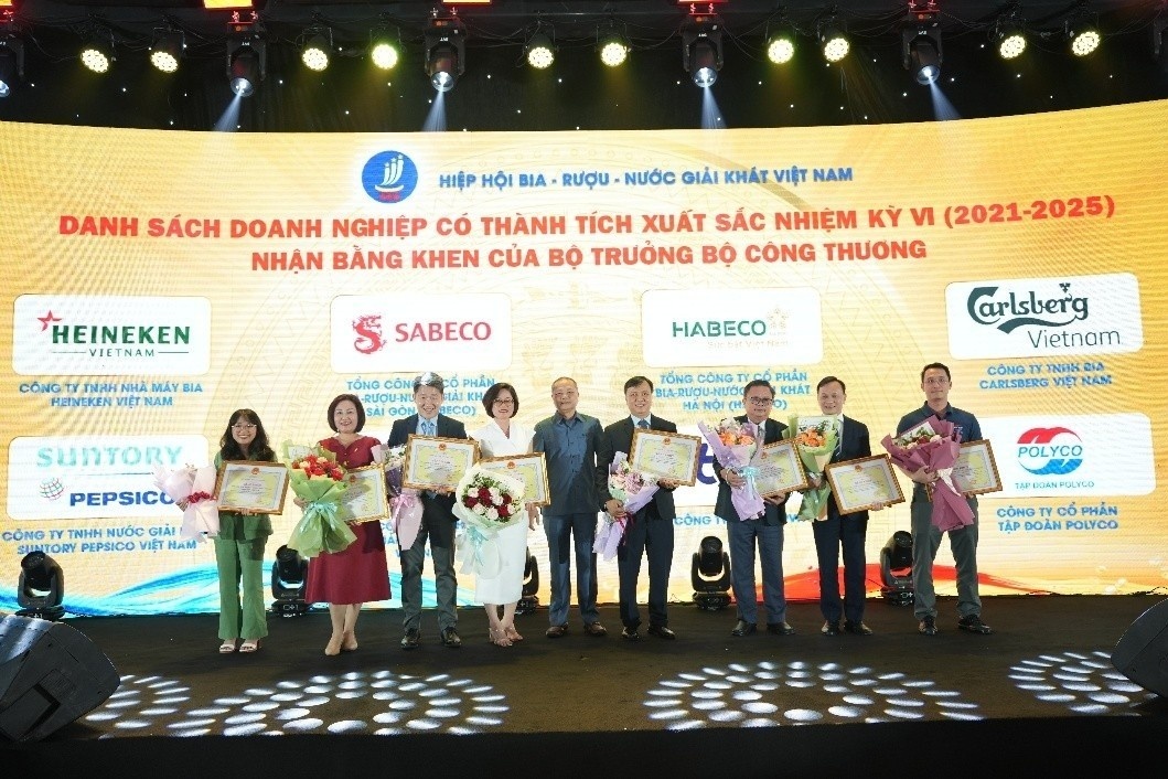 Carlsberg Viet Nam tao dau an voi ghi nhan trong nuoc va quoc te hinh anh