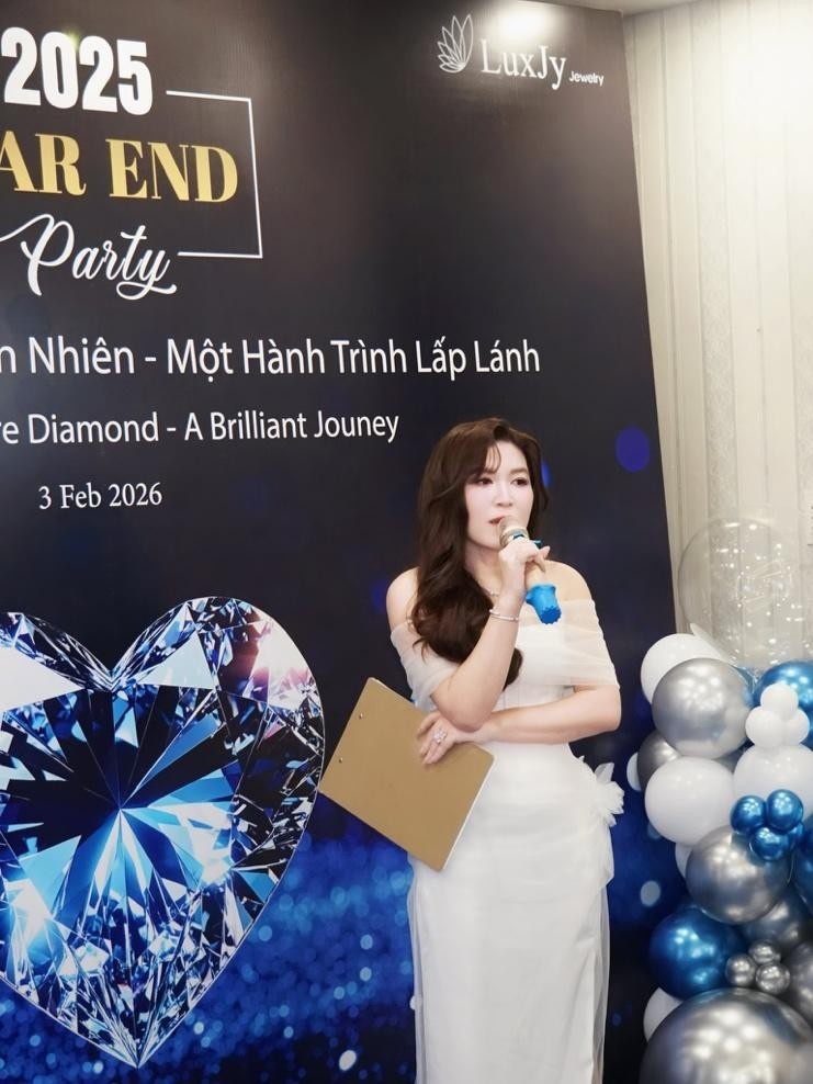 LuxJy Jewelry anh 1