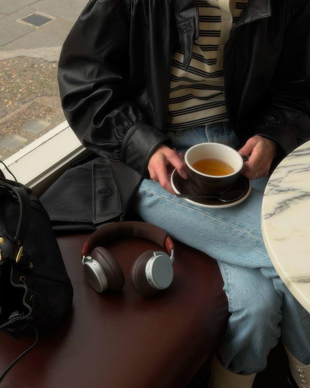 Beoplay H100 anh 4