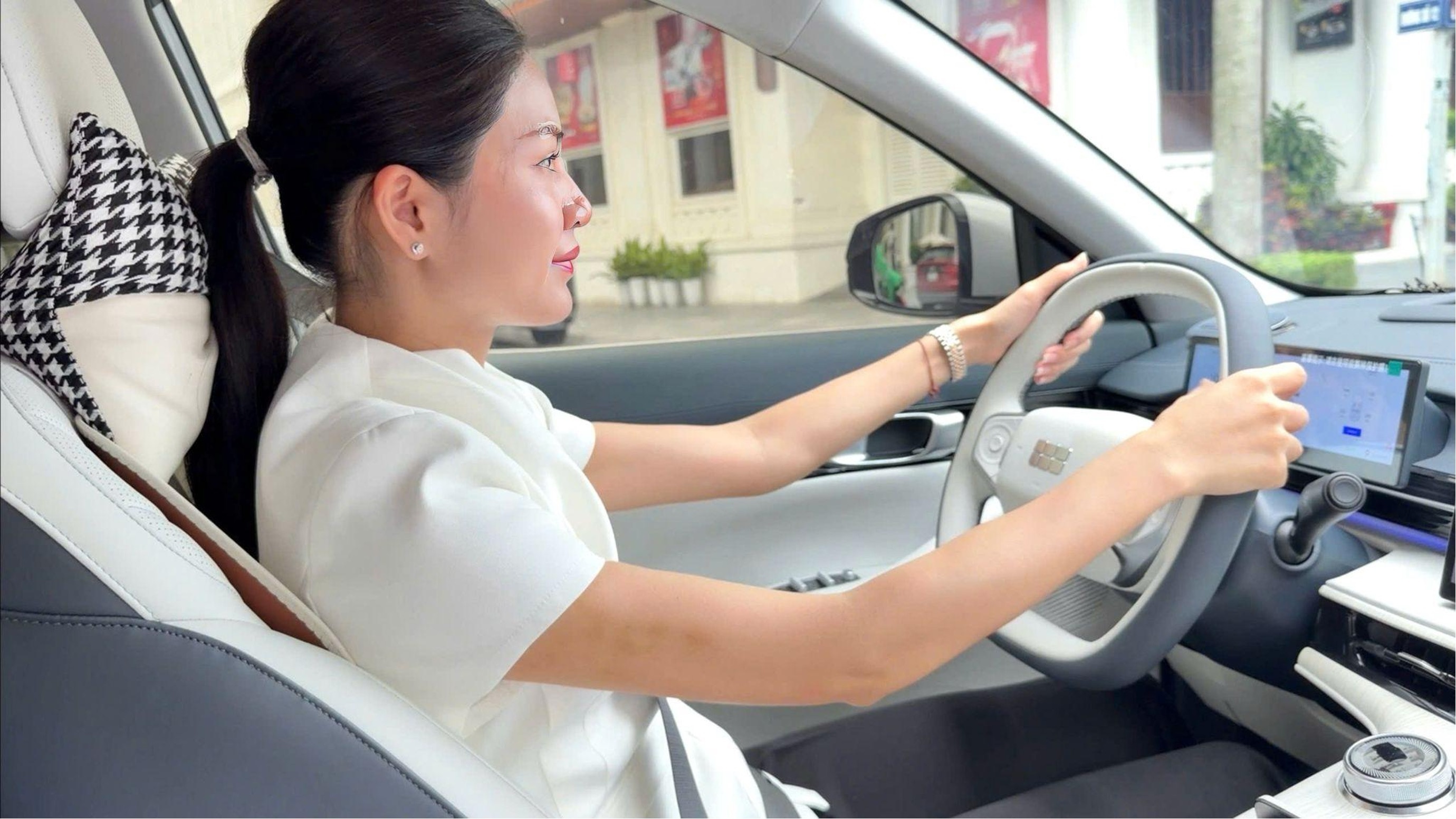 Geely EX5 anh 1