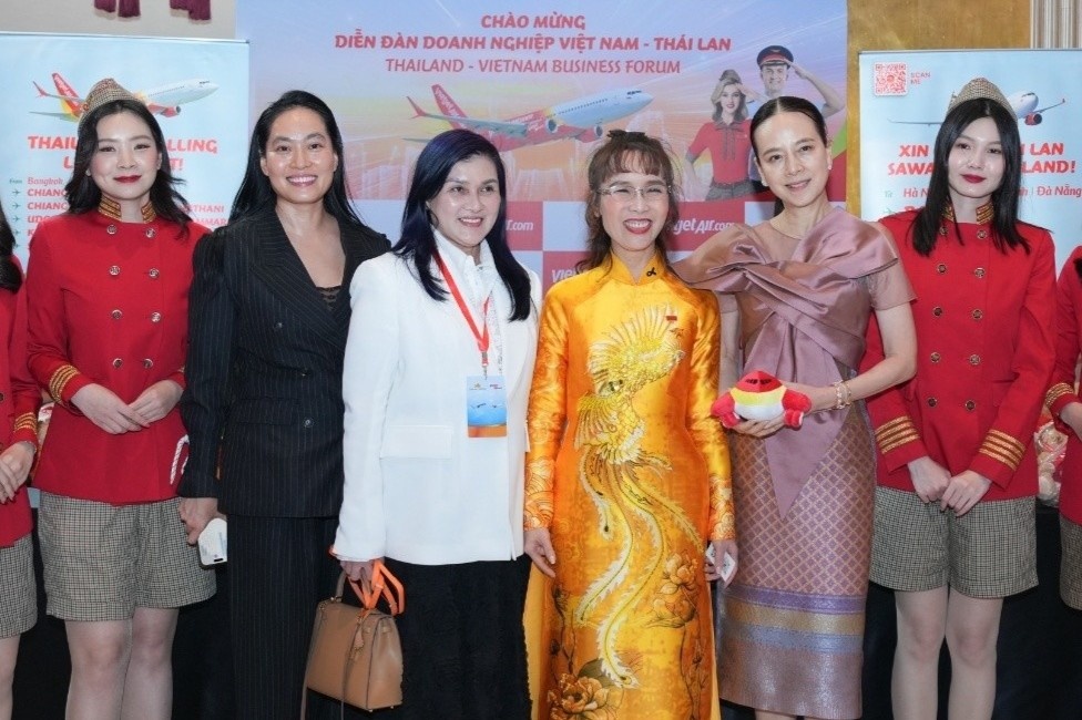 Vietjet chao mung 50 trieu luot khach Viet Nam - Thai Lan hinh anh