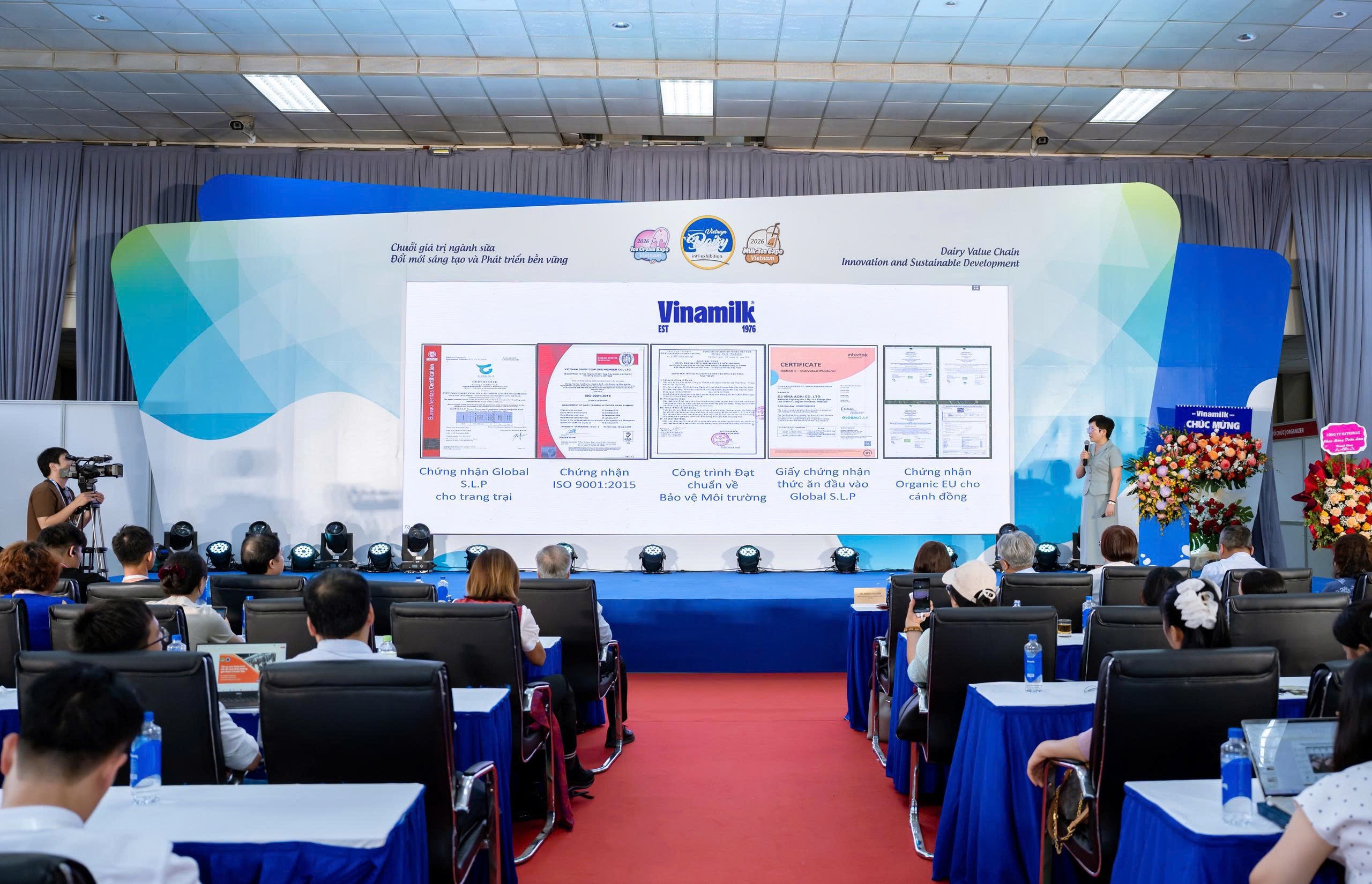 Vinamilk anh 12