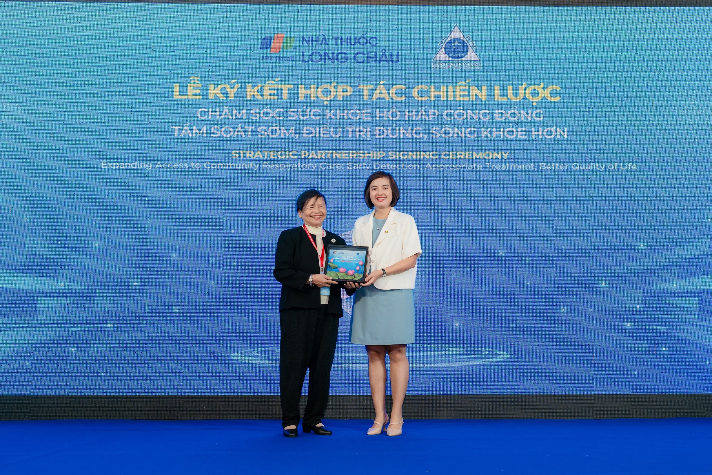 Long Chau hop tac voi Hoi Hen - Di ung - Mien dich lam sang TP.HCM hinh anh