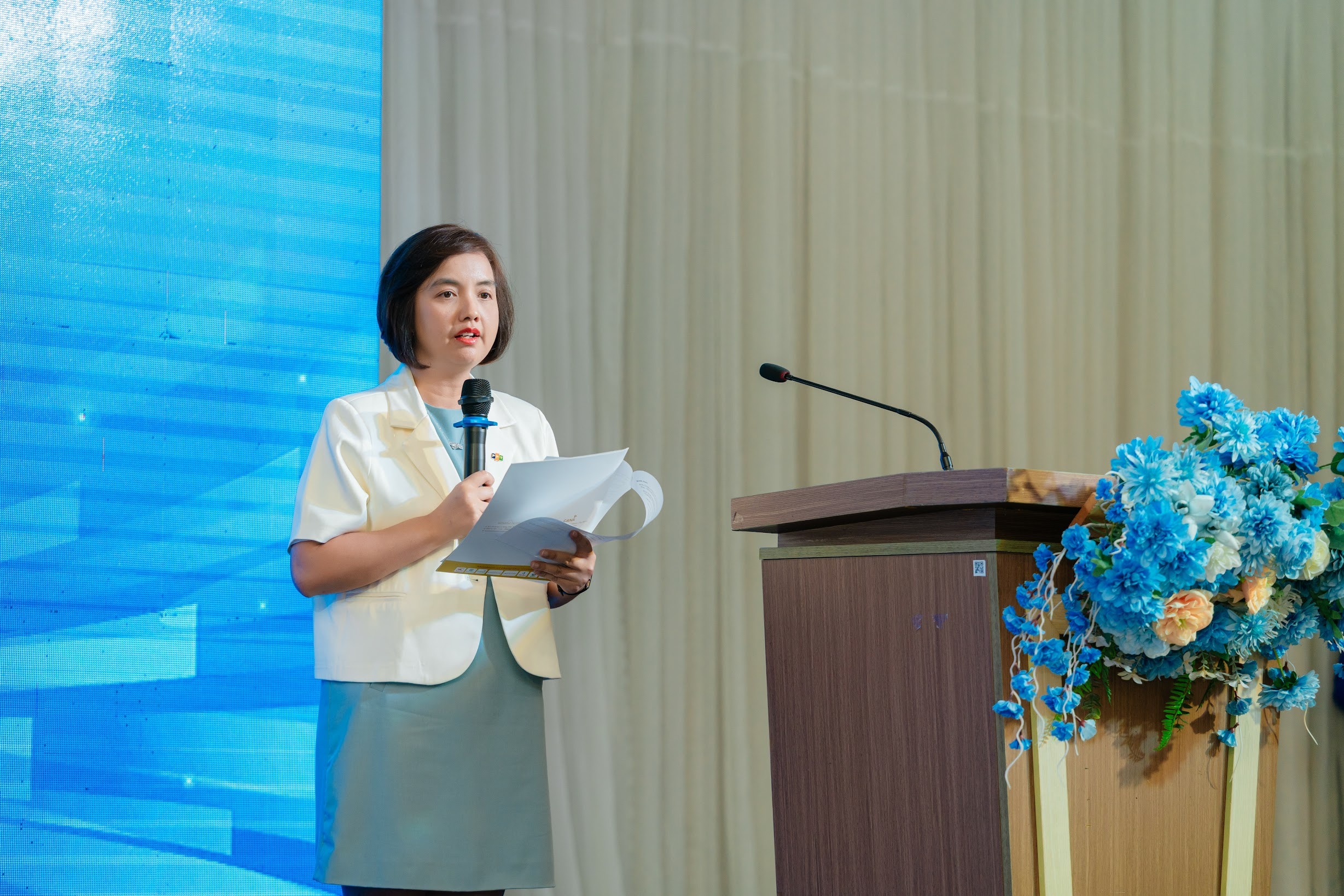 Long Chau anh 2